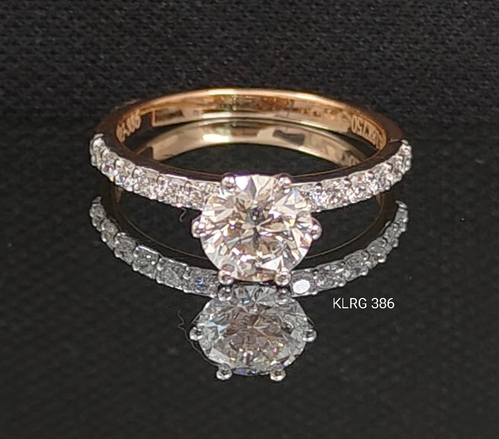 1.28 Ct of RING of Solitaire Round Shaped Diamond  18K