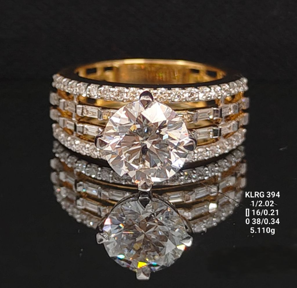 2.57 Ct of RING of Solitaire Round Shaped Diamond  18K