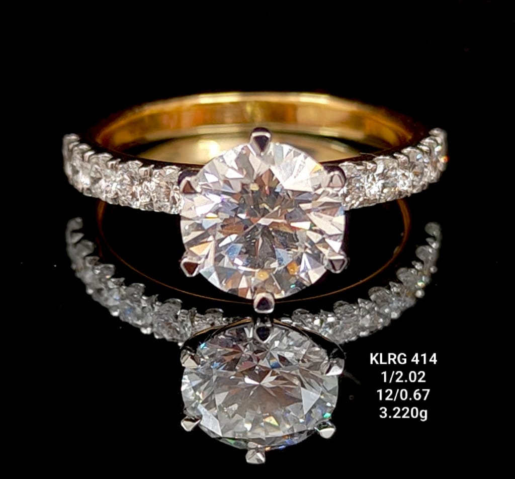 2.69 Ct of RING of Solitaire Round Shaped Diamond  18K