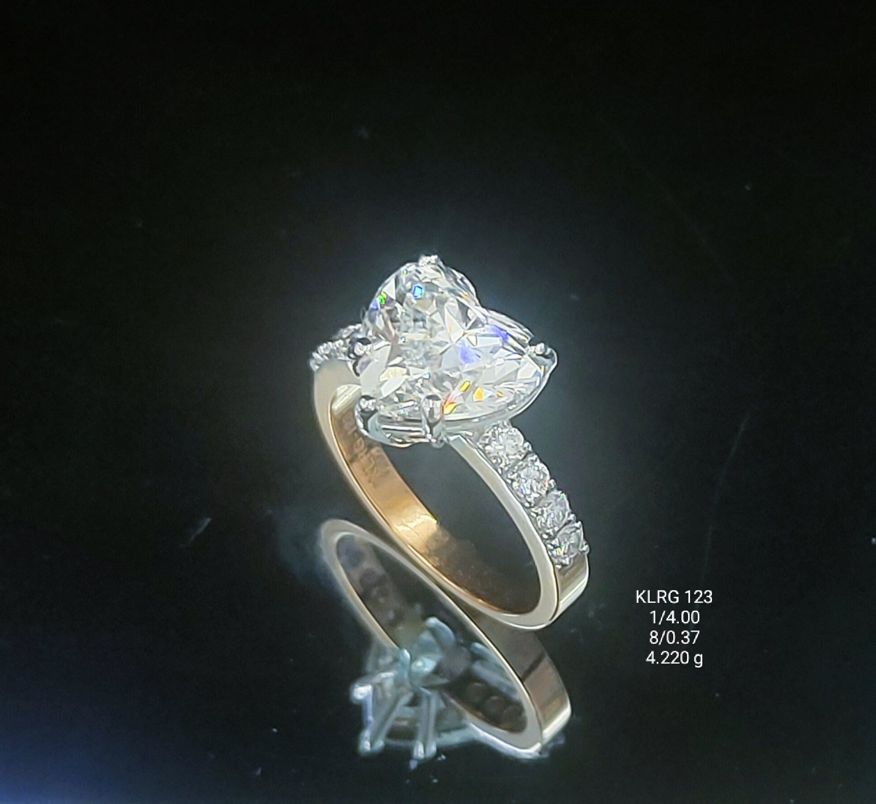 4.37Ct RING Small round diamonds 18K