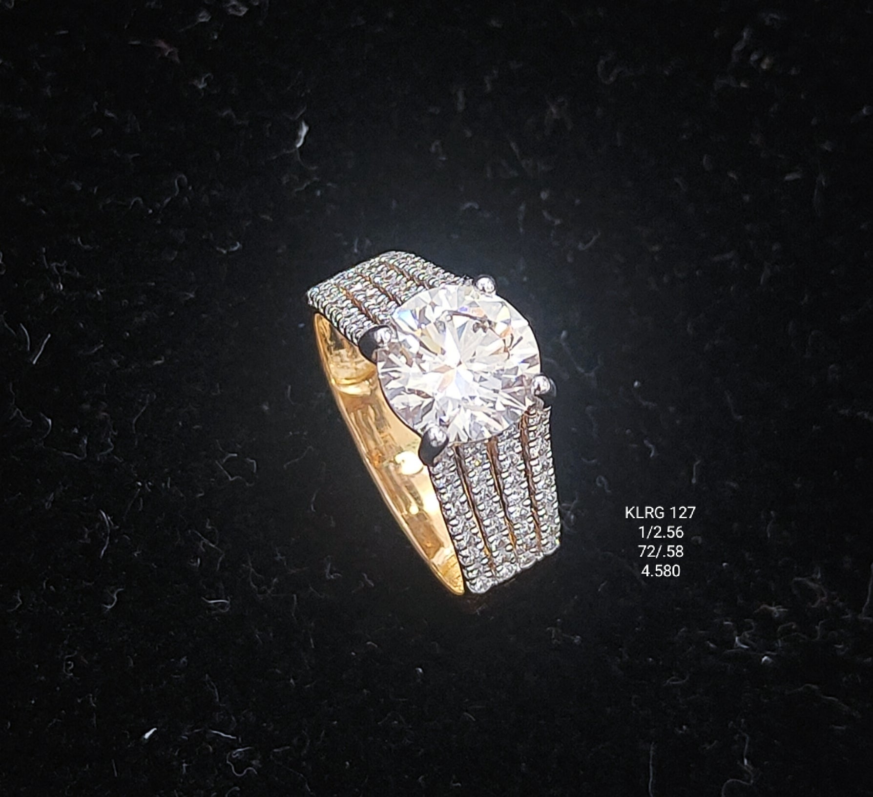 2.71Ct RING solitaire diamonds 18K