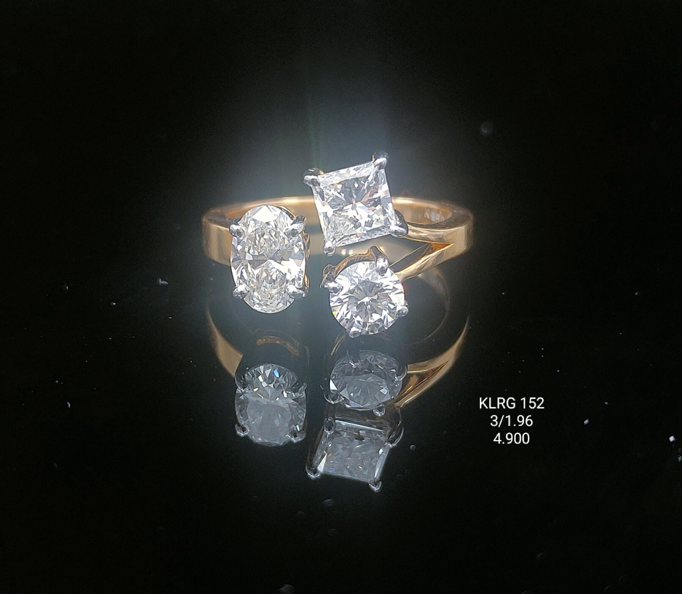 1.96Ct RING MIX shape  diamonds 18K
