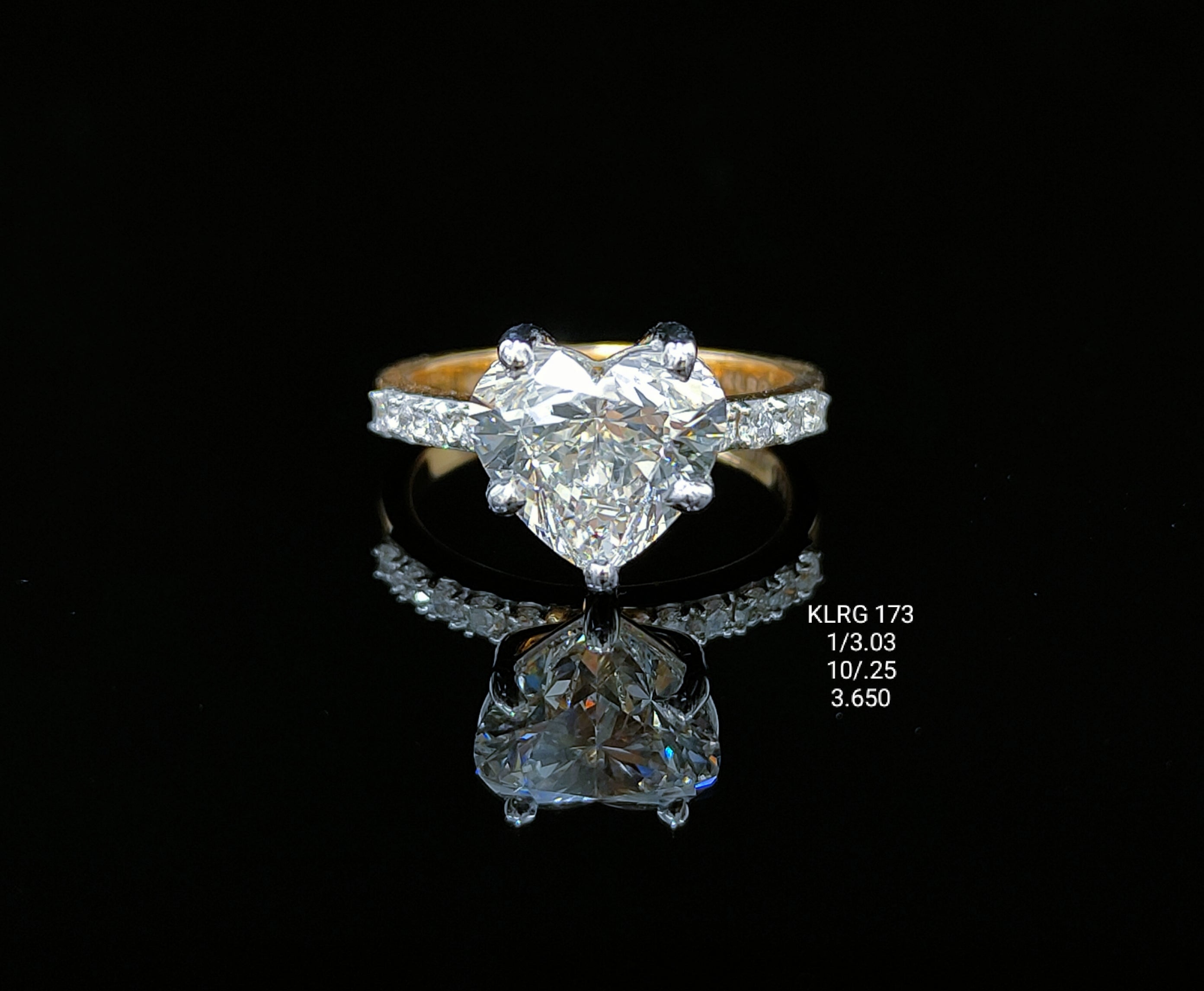 3.28Ct RING Small round diamonds 18K