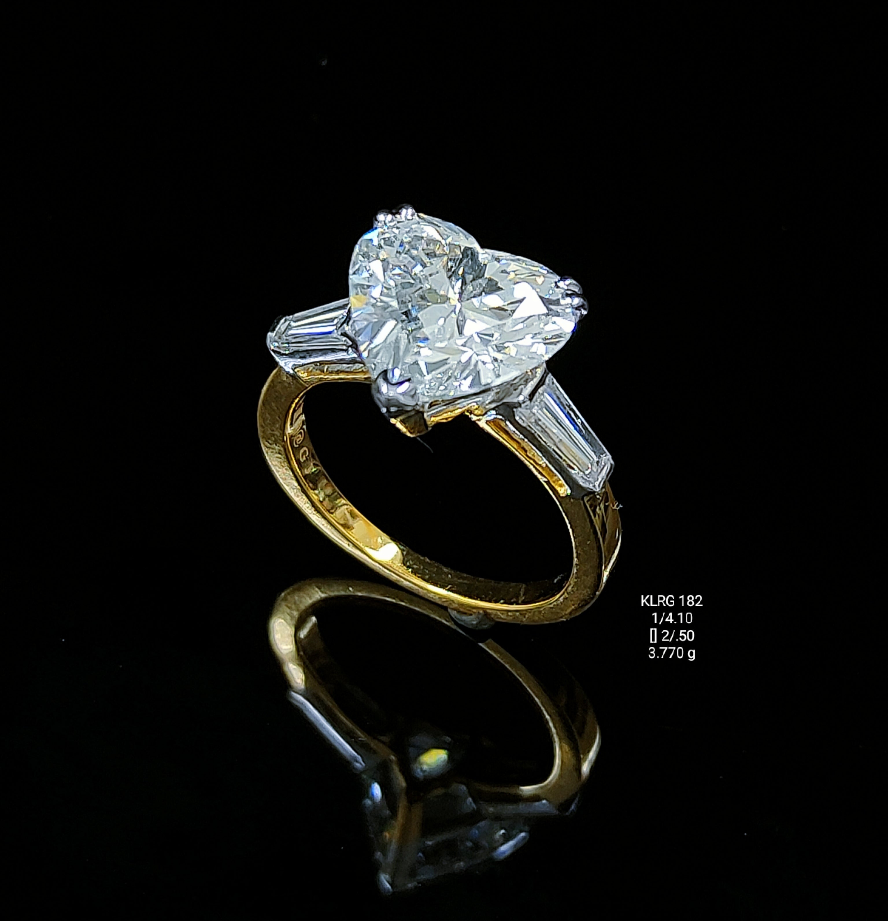 4.6Ct RING Solitaire Diamond 18K