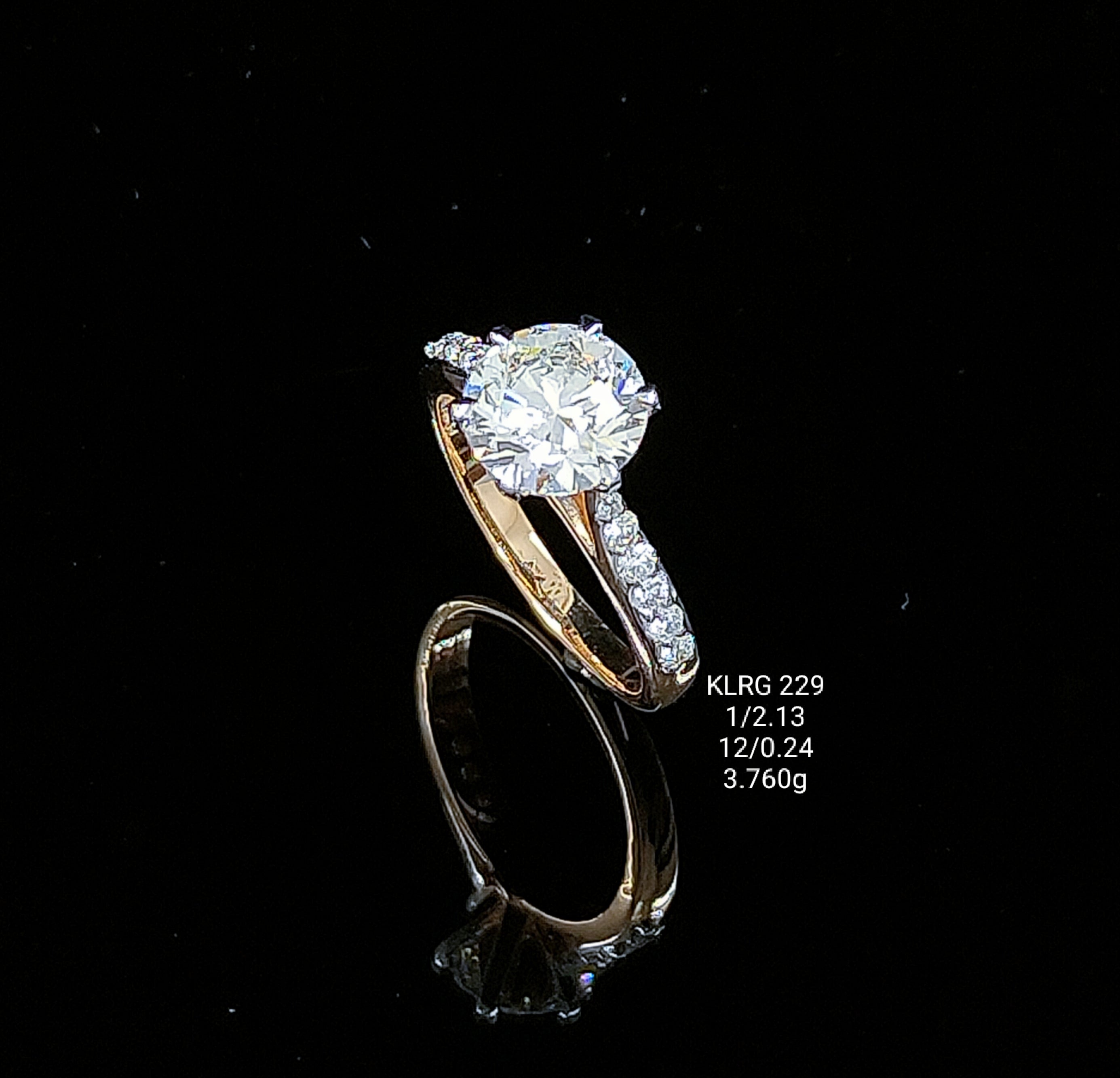 2.37Ct RING solitaire diamonds 18K