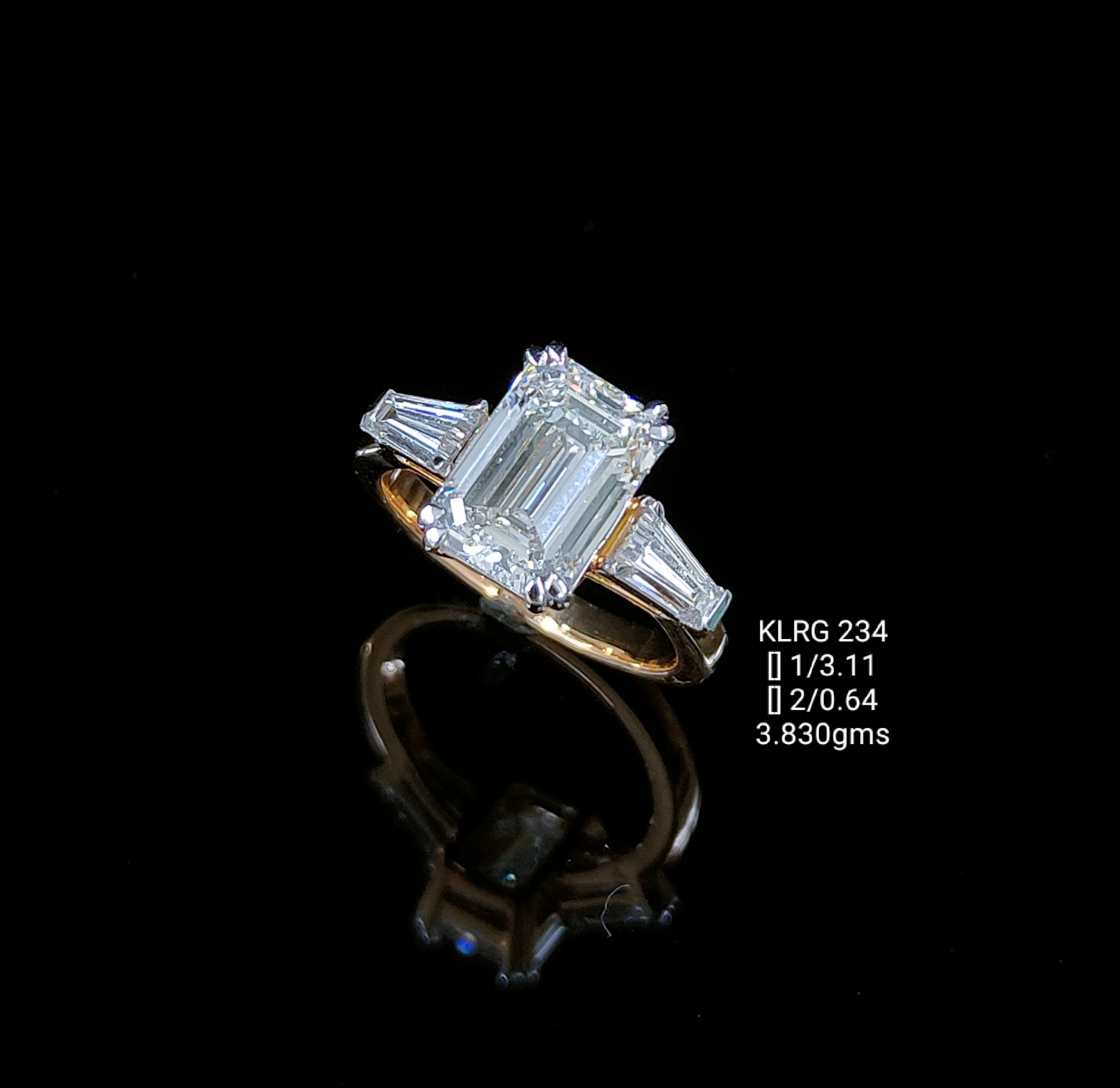 3.75Ct RING Solitaire Diamond 18K