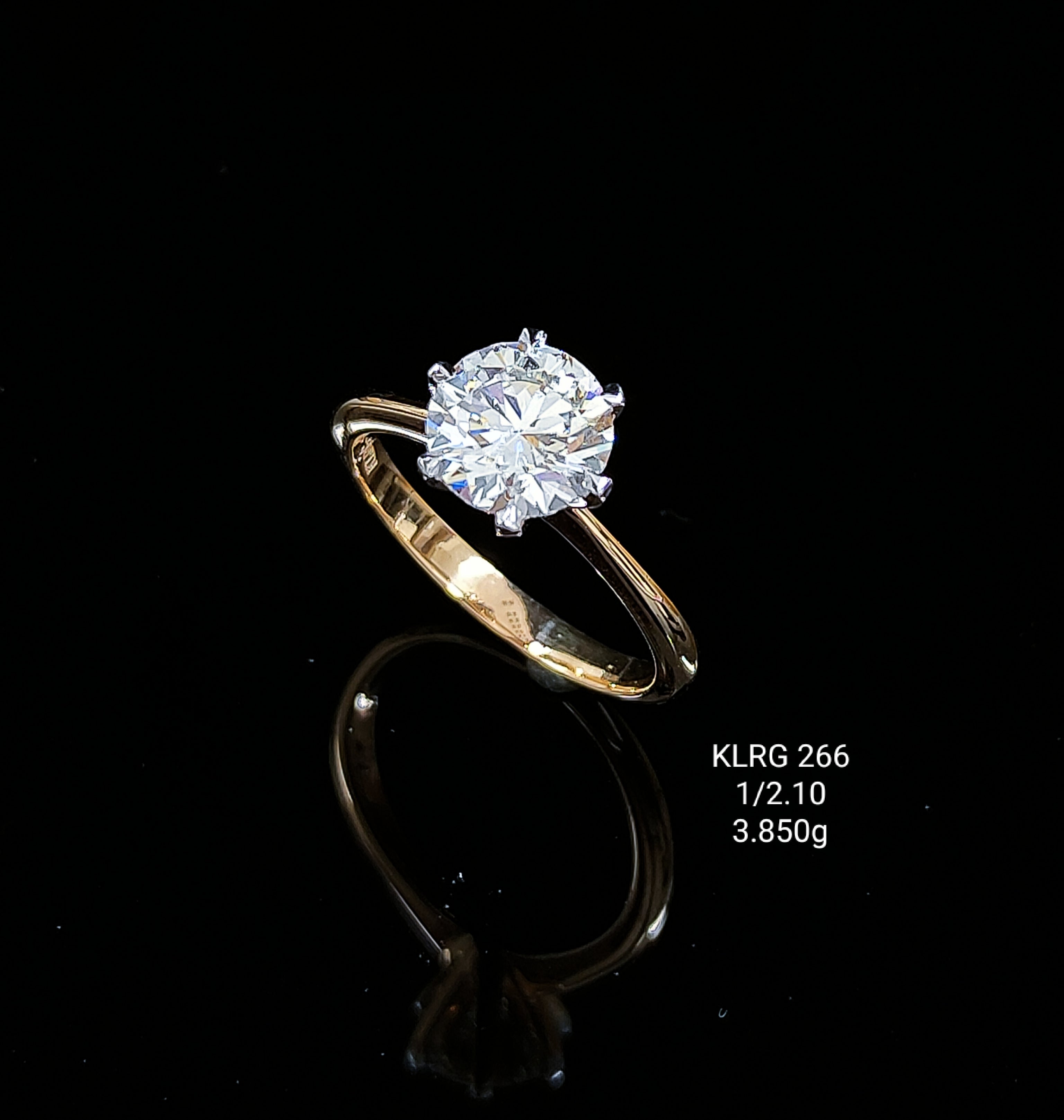 2.1Ct RING solitaire diamonds 18K