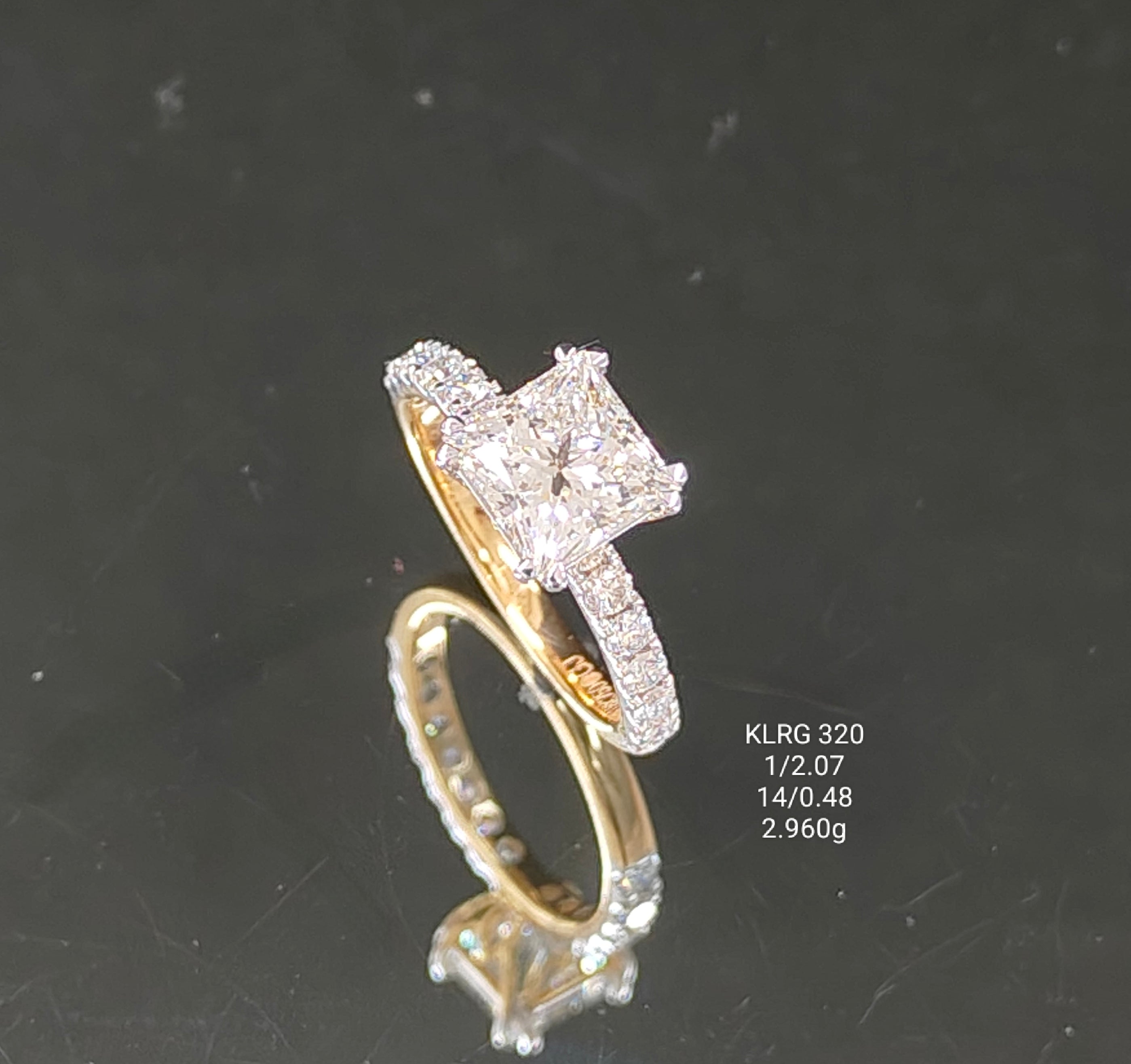 2.55Ct RING Small round diamonds 18K