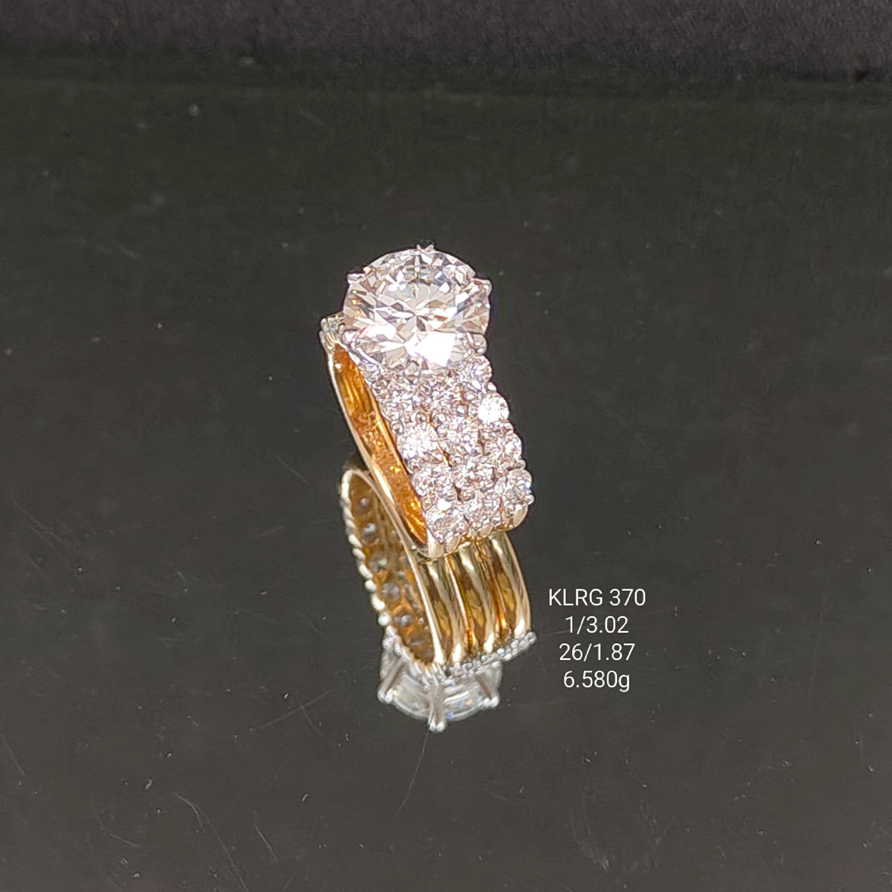 0.66Ct RING Small round diamonds 18K