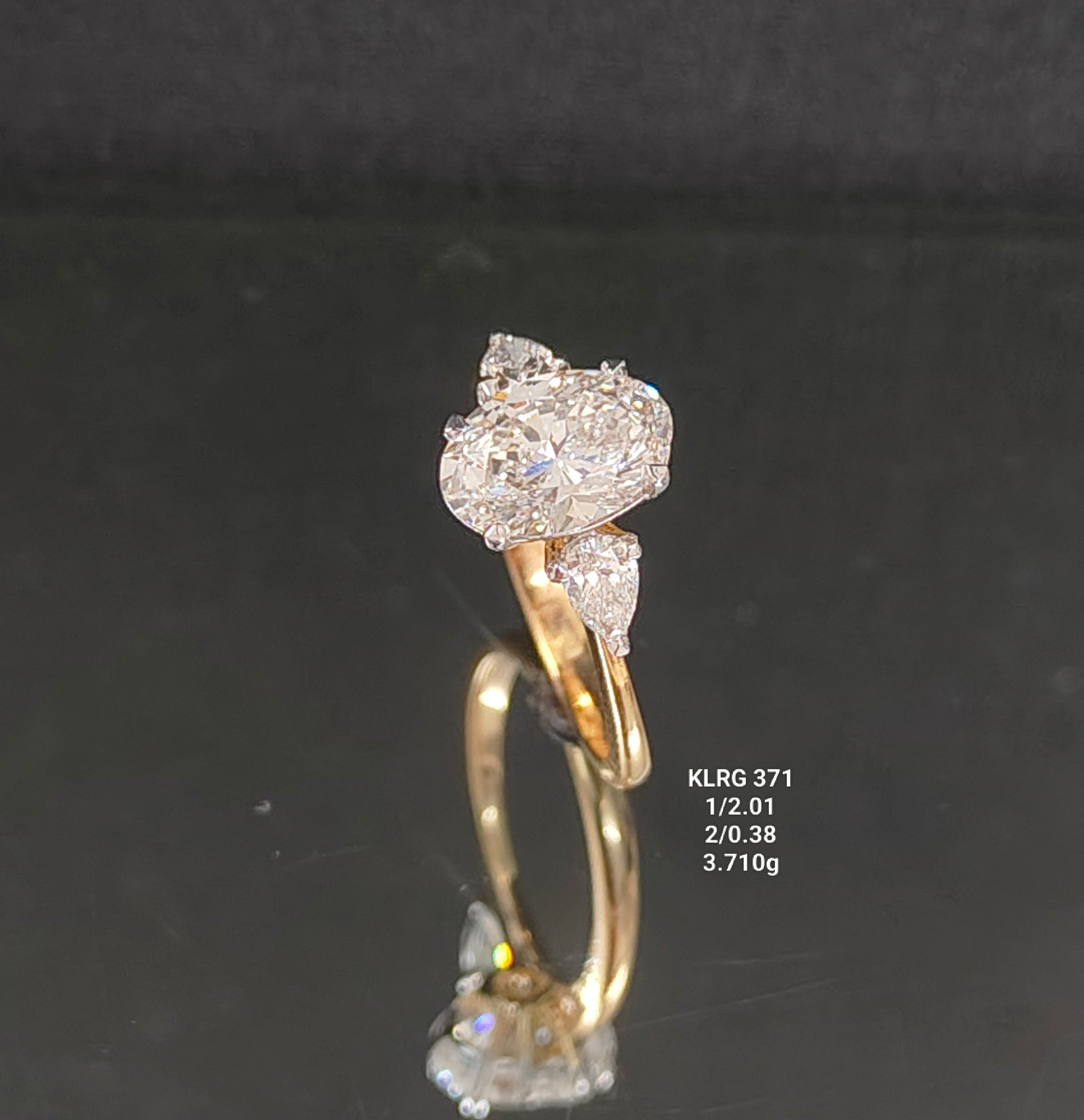 2.39Ct RING Solitaire Diamond 18K