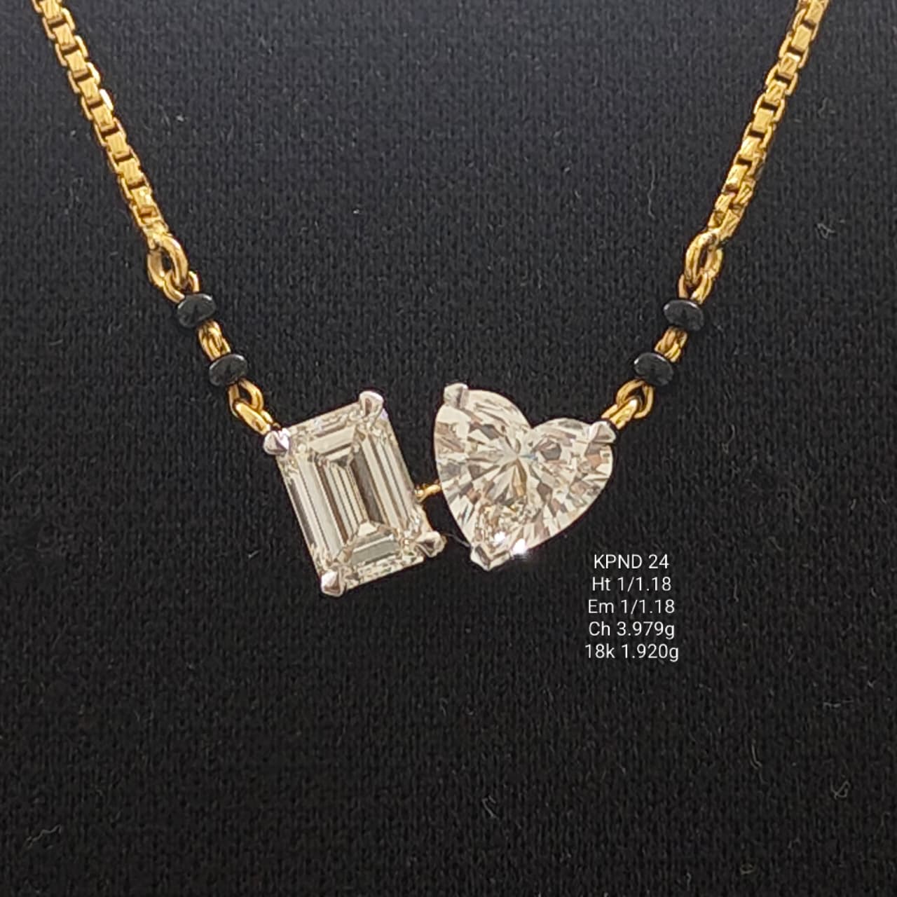 2.36 ct of Pendent with the Purity of 18k