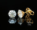 5.11Ct Of Earnings With Purity Of 18K