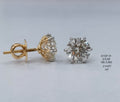 5.80Ct Of Earnings With Purity Of 18K