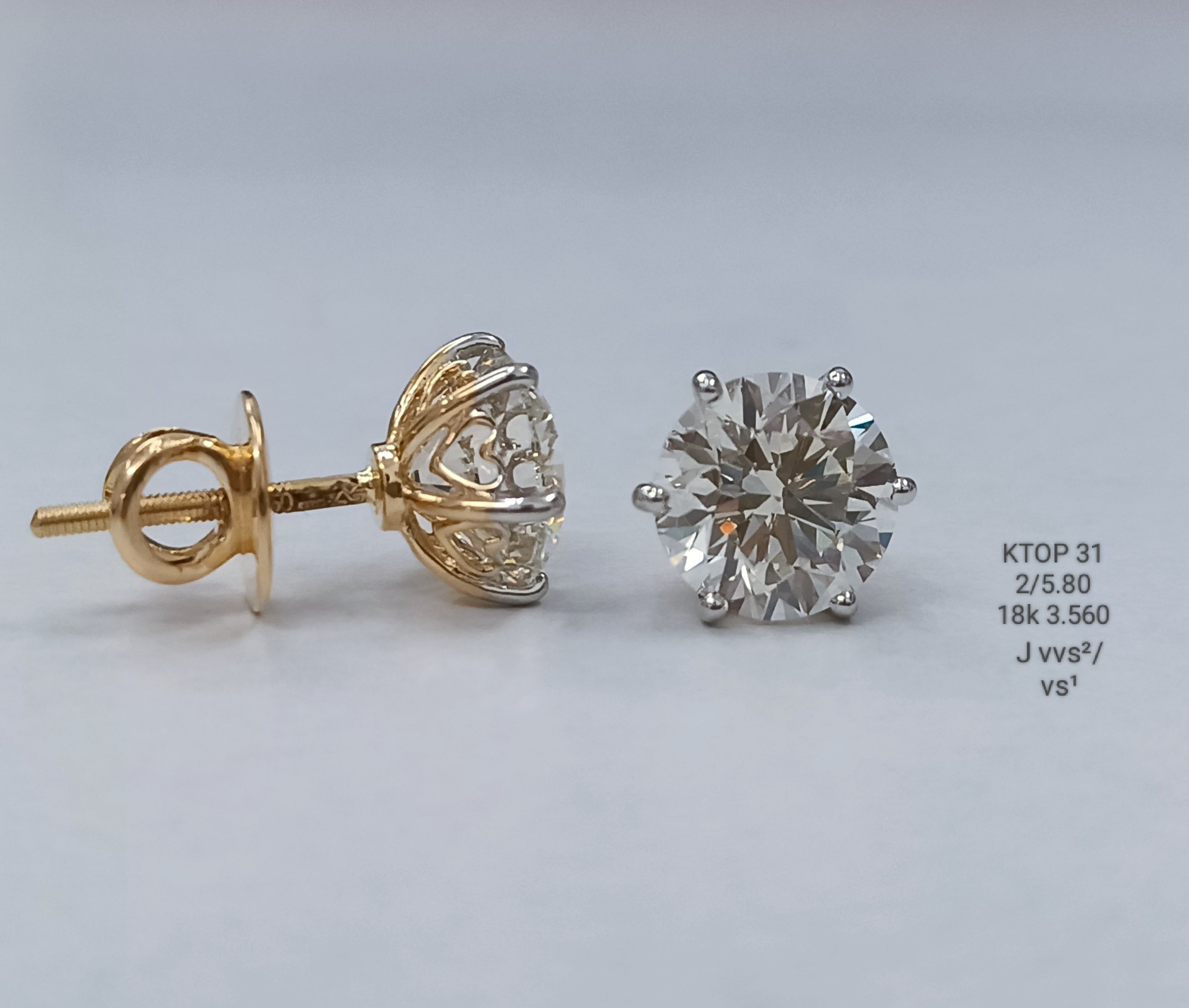 5.80Ct Of Earnings With Purity Of 18K