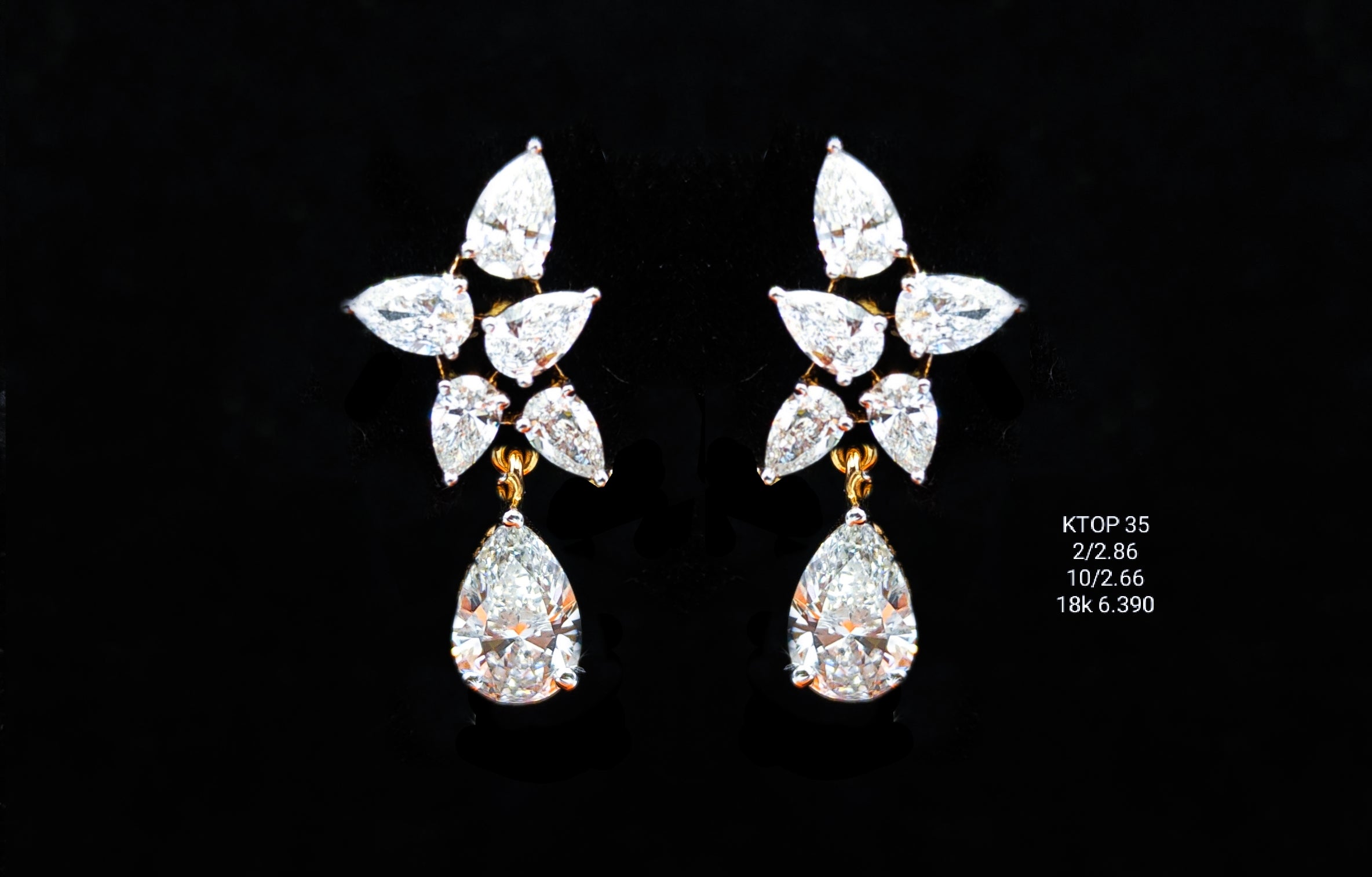 5.52Ct Of Earnings With Purity Of 18K