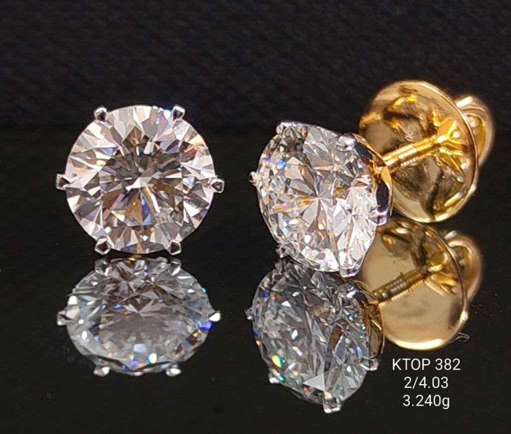 4.03 Ct of TOPS of Solitaire Round Shaped Diamond  18K