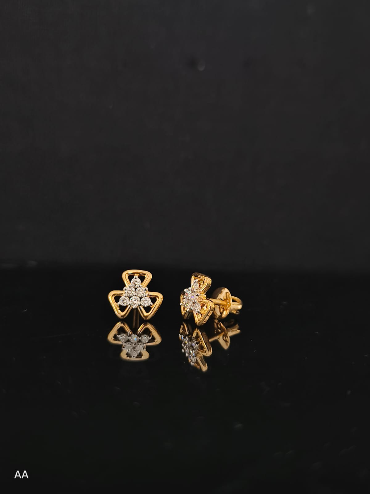0.23Ct TOPS with Purity of 14K