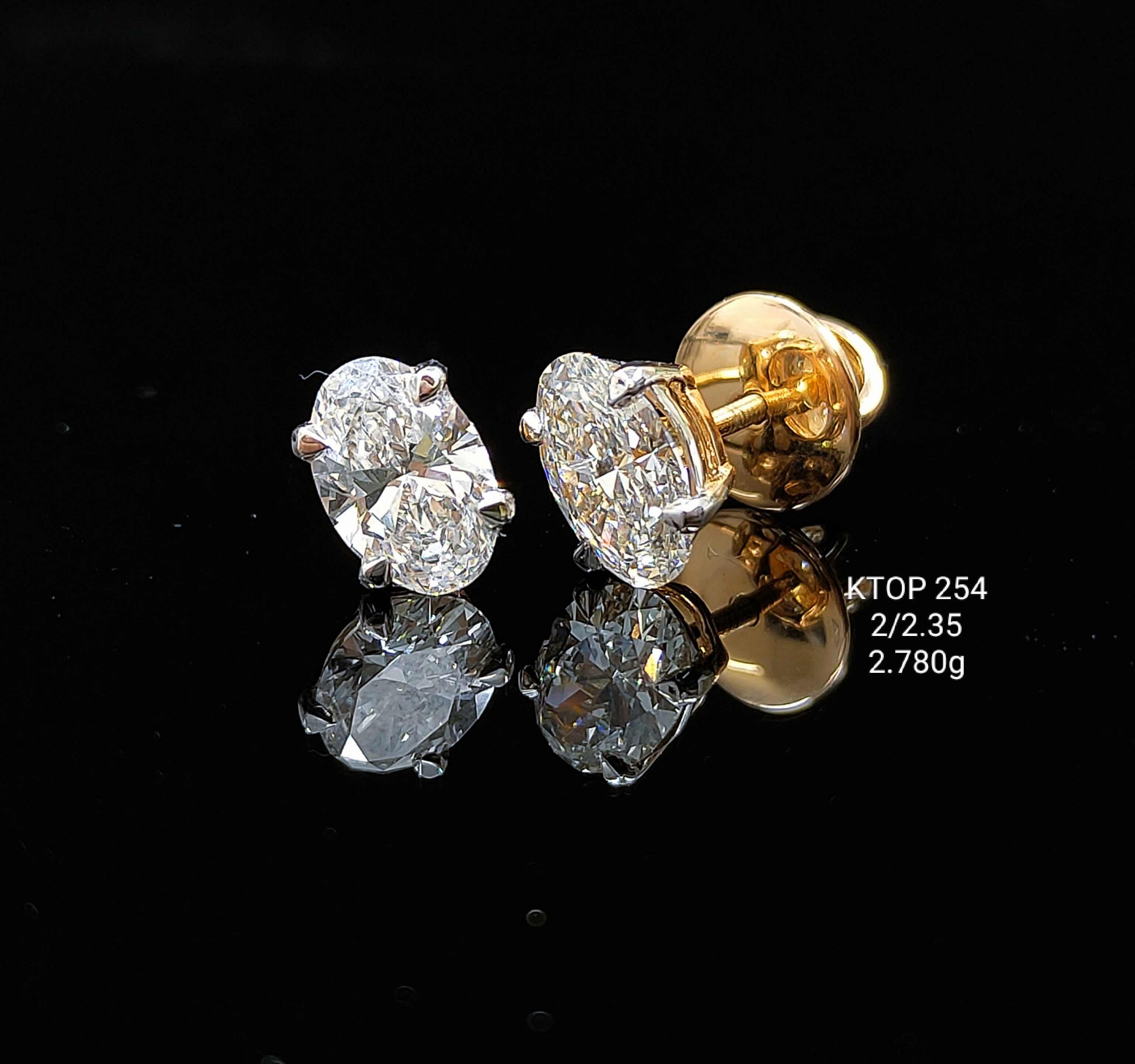 2.35Ct TOPS Solitaire Diamond 18K
