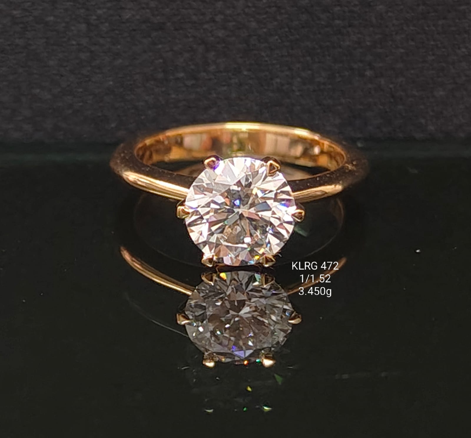 1.52Ct Of Ring With Purity Of 18K