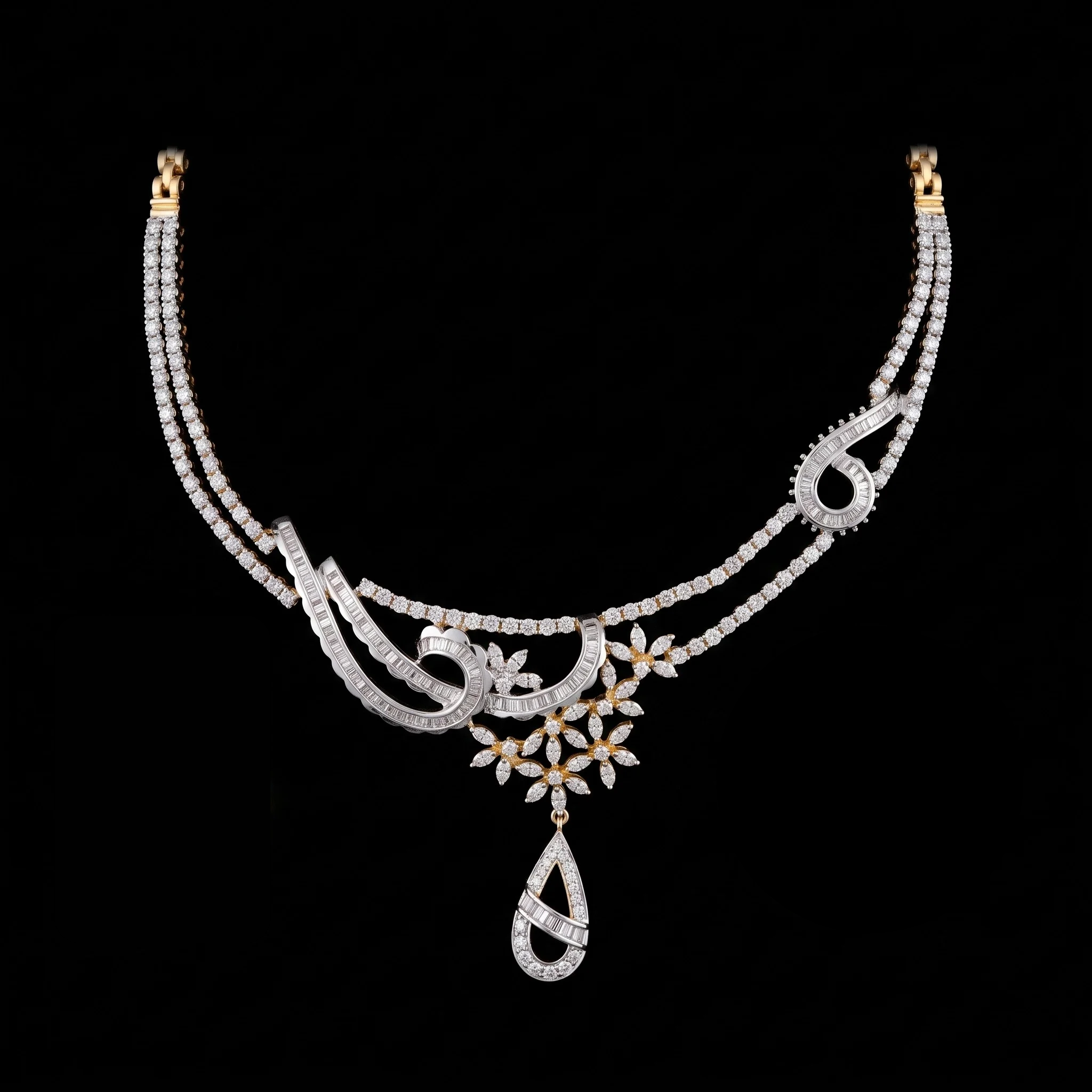 5.51Ct of Necklace with the Purity of 18K