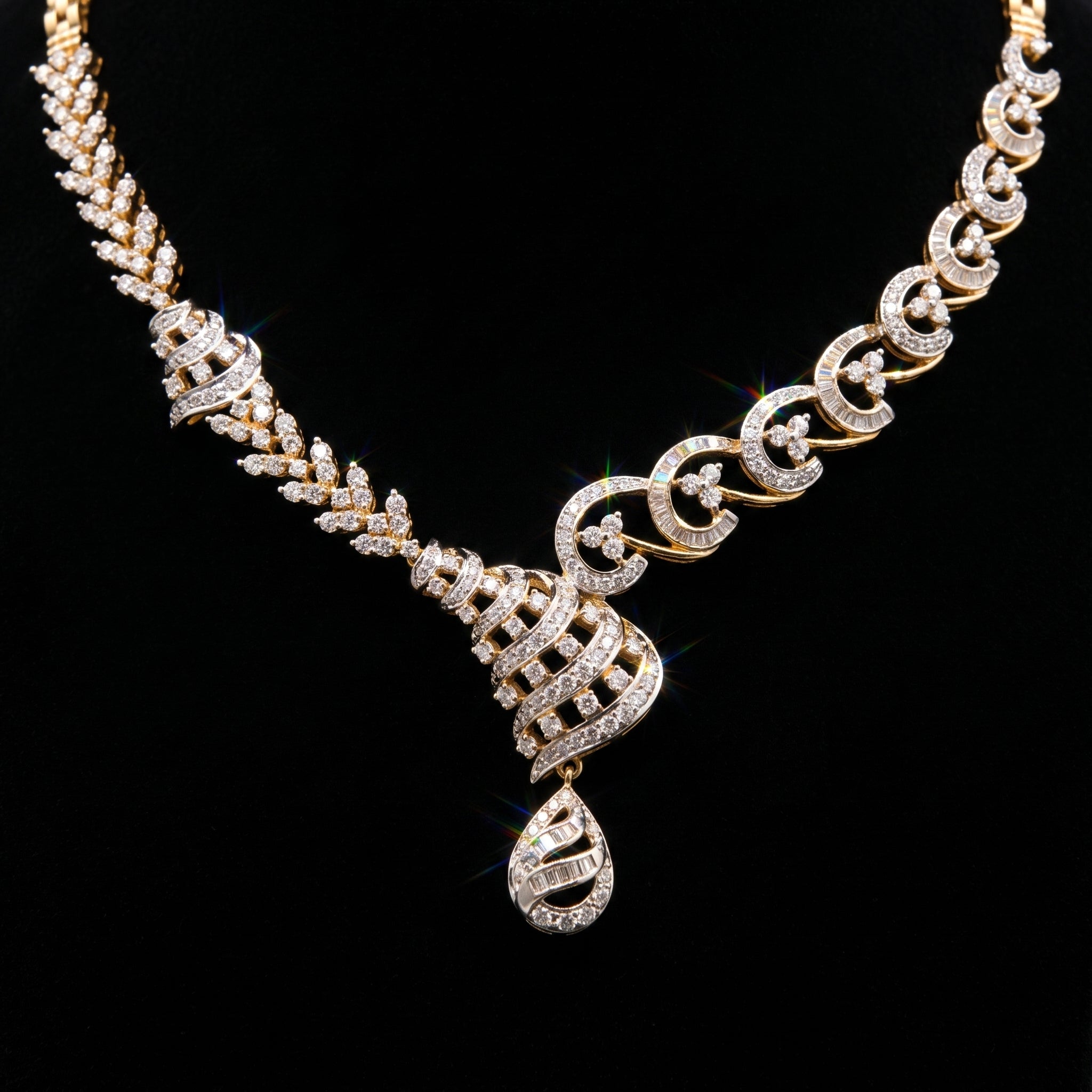 5.3Ct of Necklace with the Purity of 18K