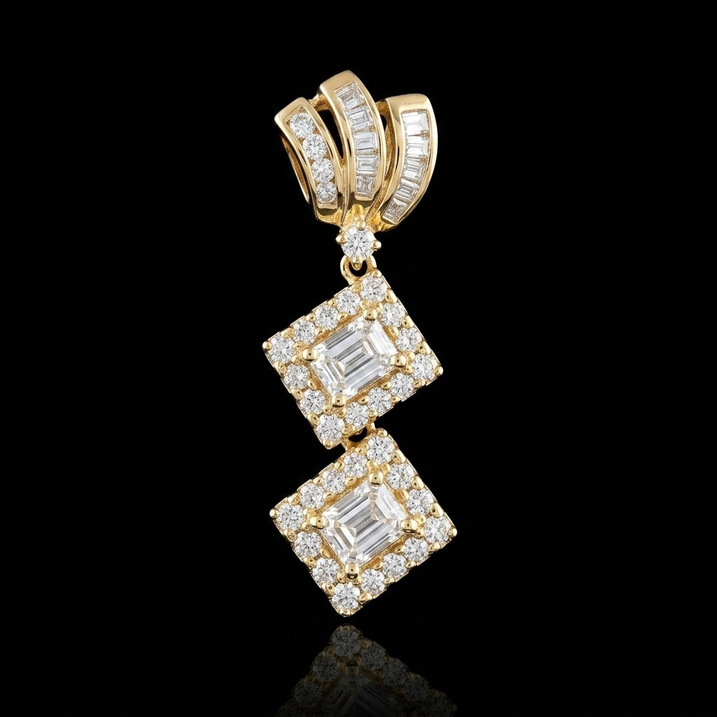 2.5Ct of Locket With the Purity of 18K