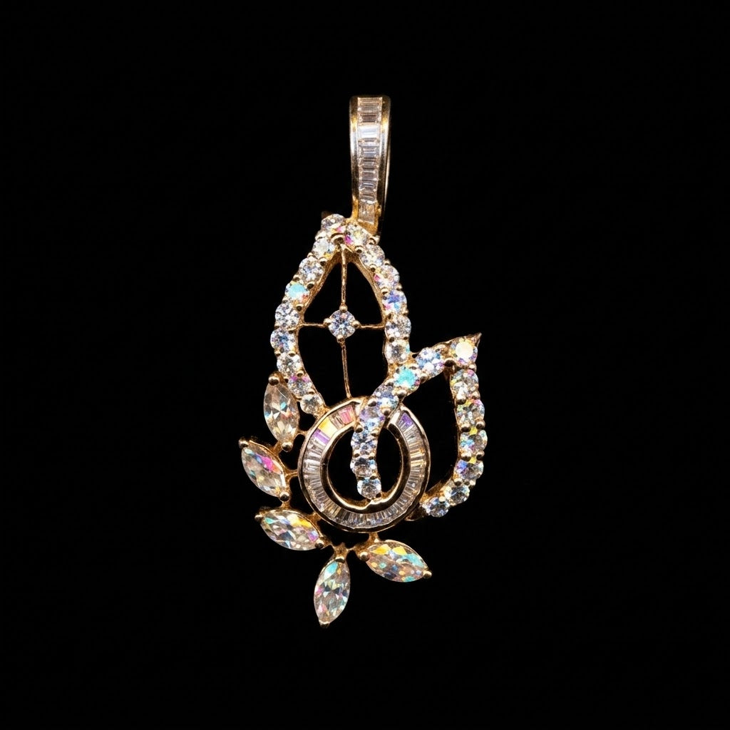 2.35Ct of Locket With the Purity of 18K