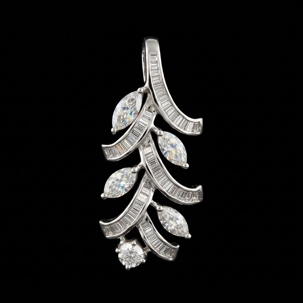 1.9Ct of Locket With the Purity of 18K