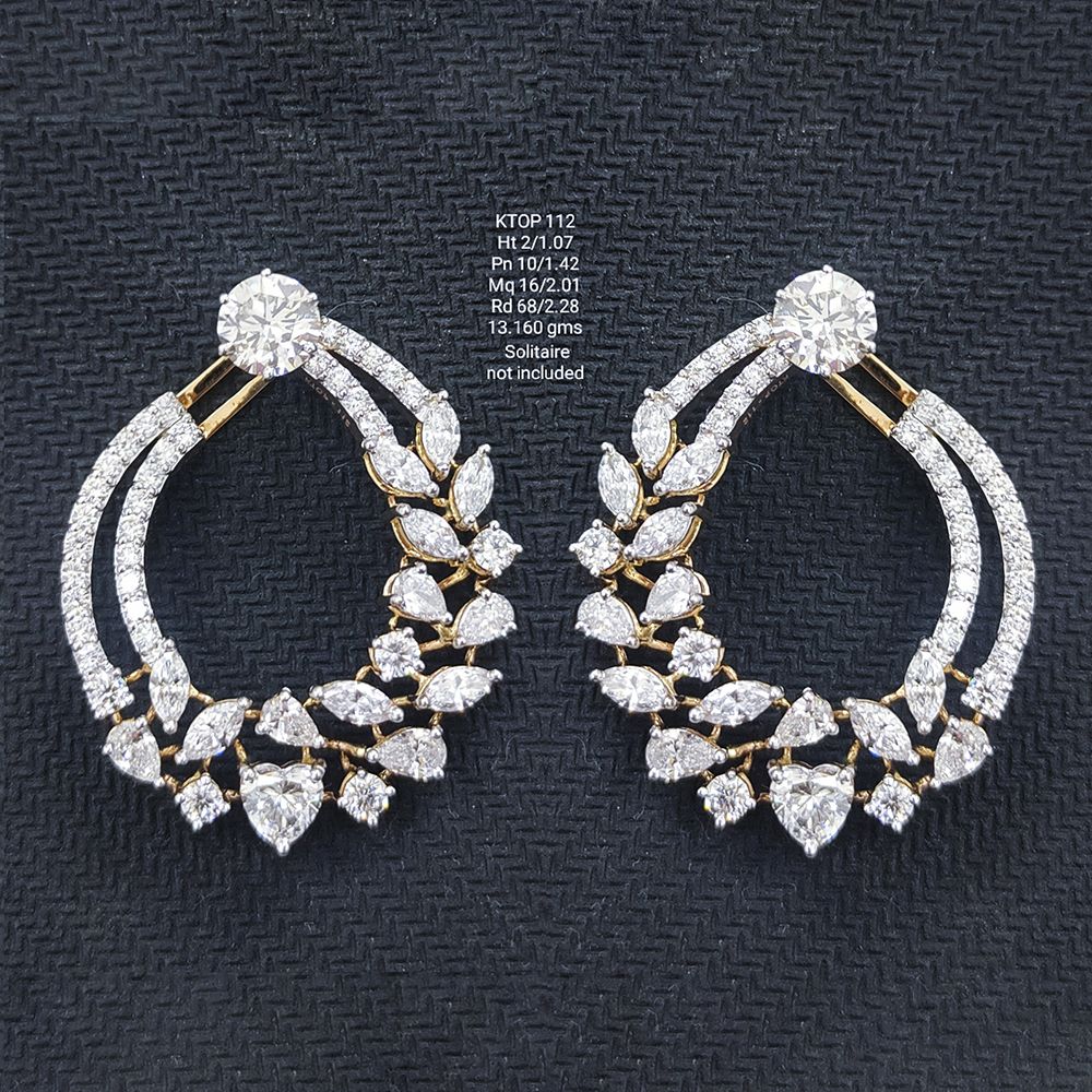 6.78 carat fancy shaped lab-grown diamond tops in 18kt gold front view
