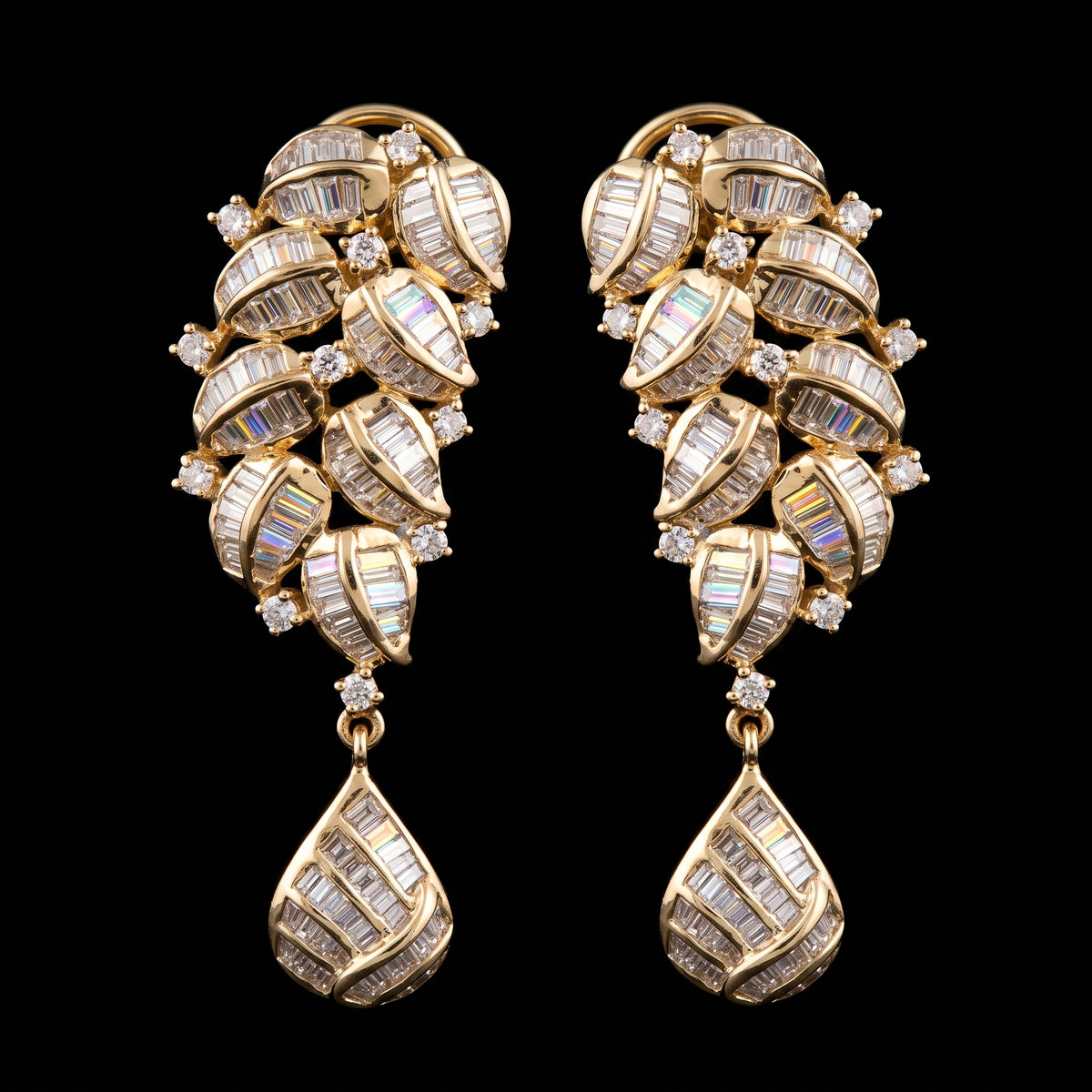 VNCE13873 lab grown diamond earrings on black background