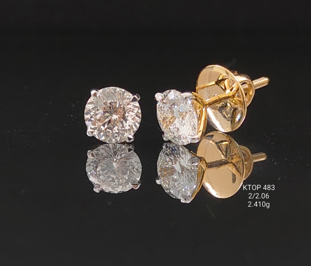 2.06Ct of Fine Portuguese Cut Earring With the Purity of 18K