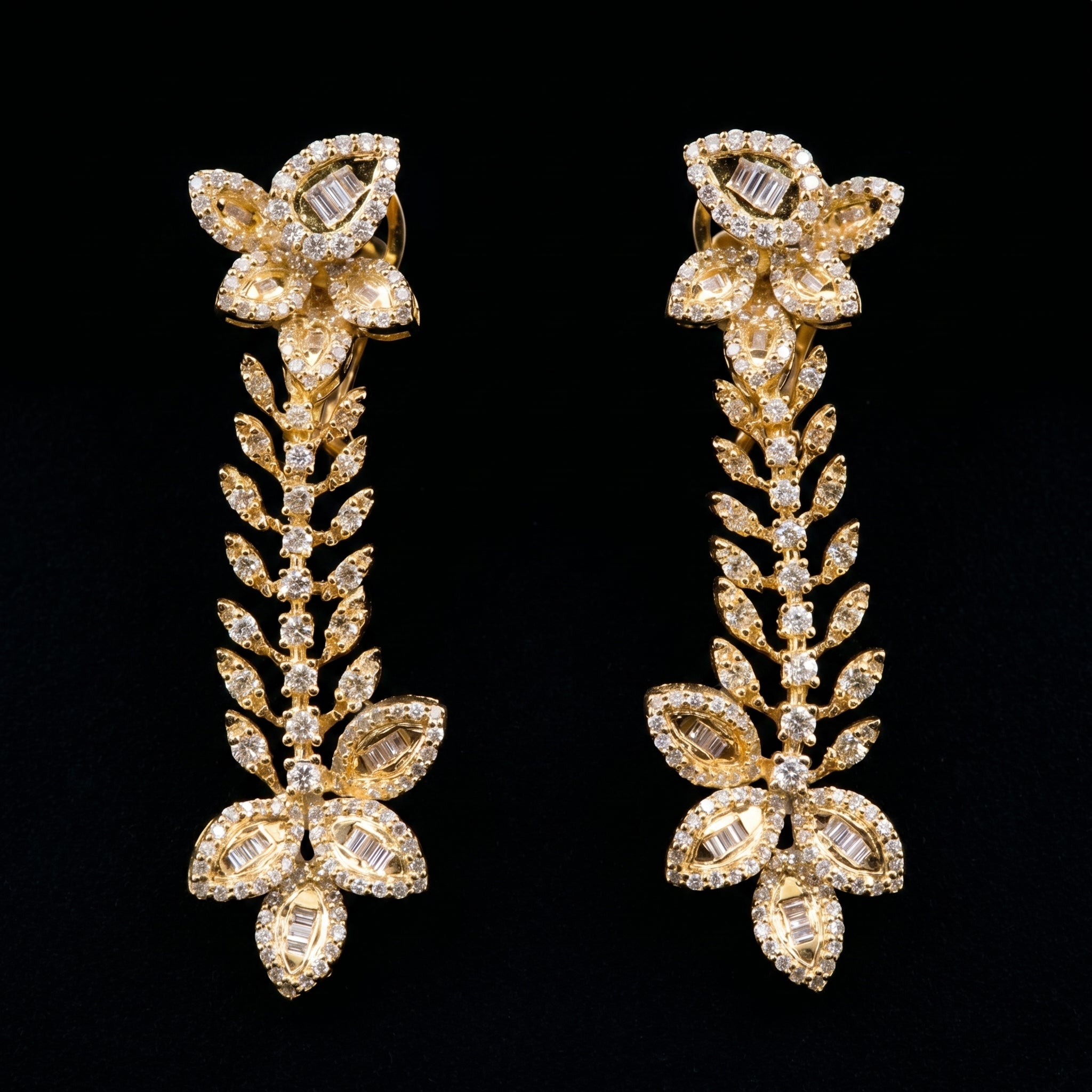 3.63Ct of Long Earring With Purity of 14K
