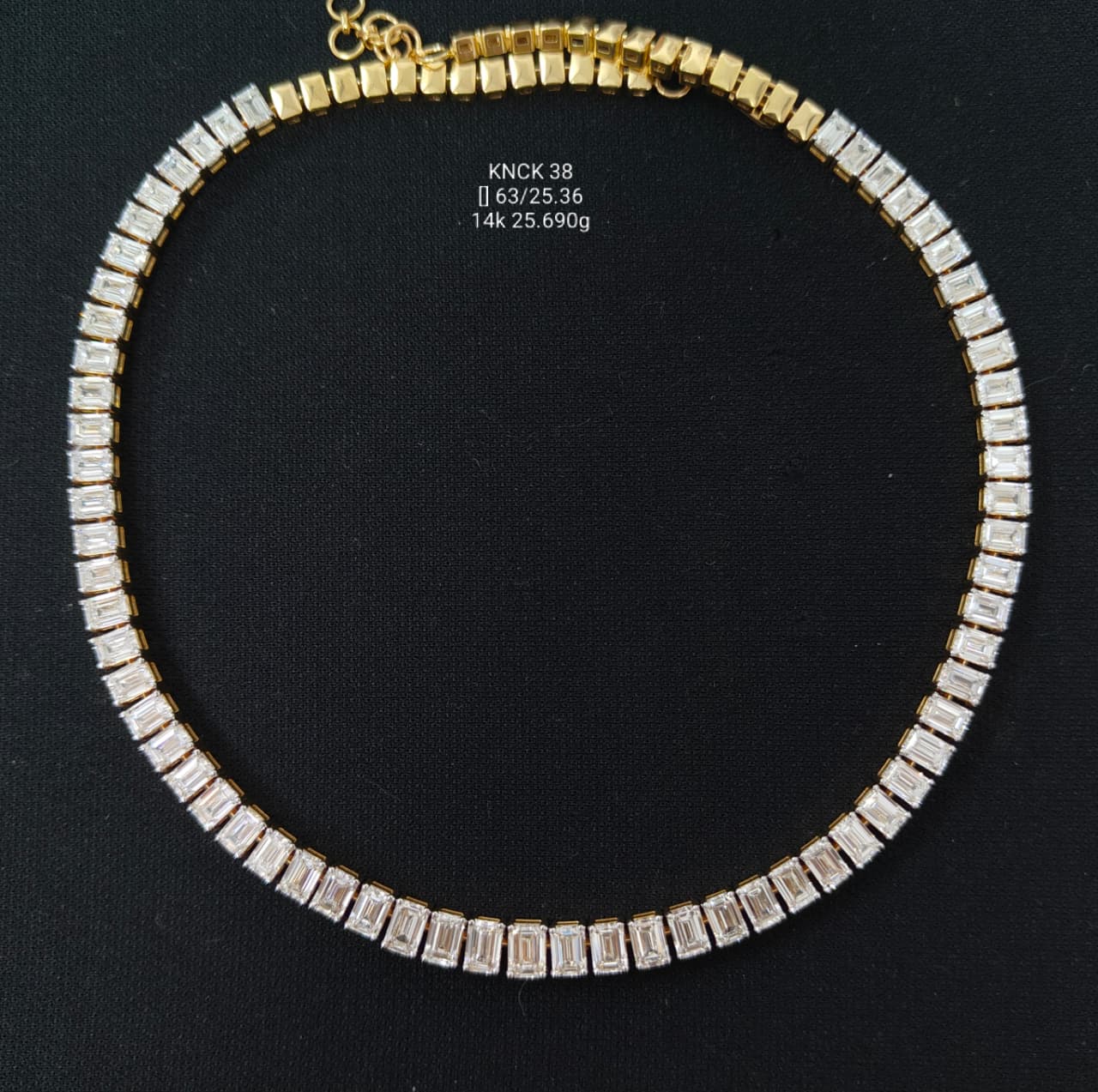 25.36Ct Of Necklace With Purity Of 14K