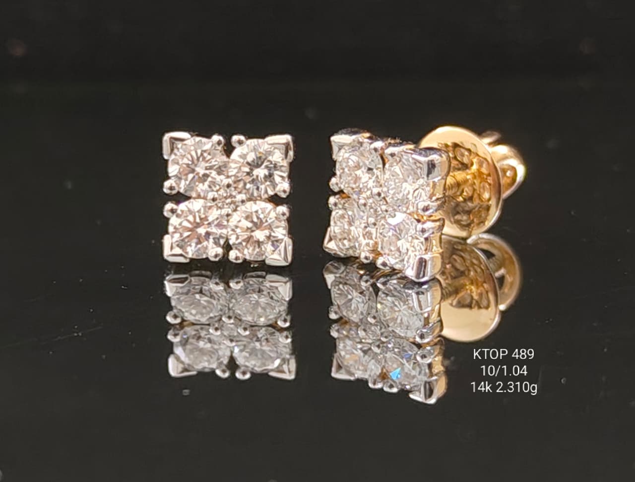 1.04Ct of Earring With the Purity of 14K