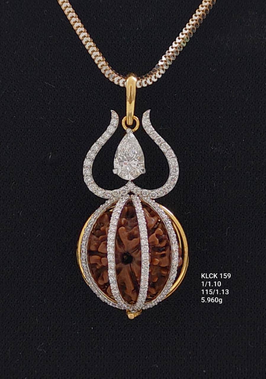 2.23Ct of God Locket with the Purity of 18K
