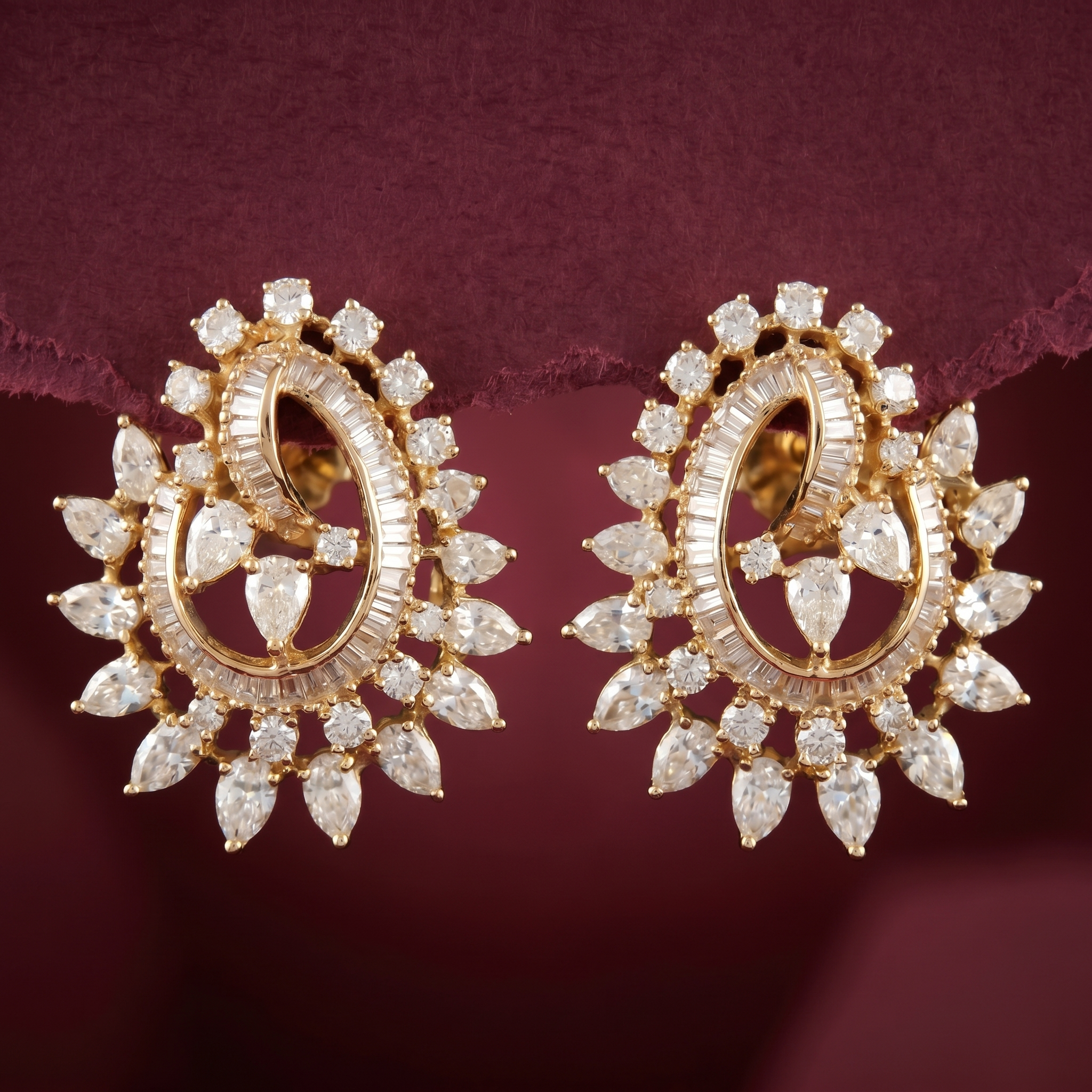 4.34Ct of Locket Earring With Purity of 18K