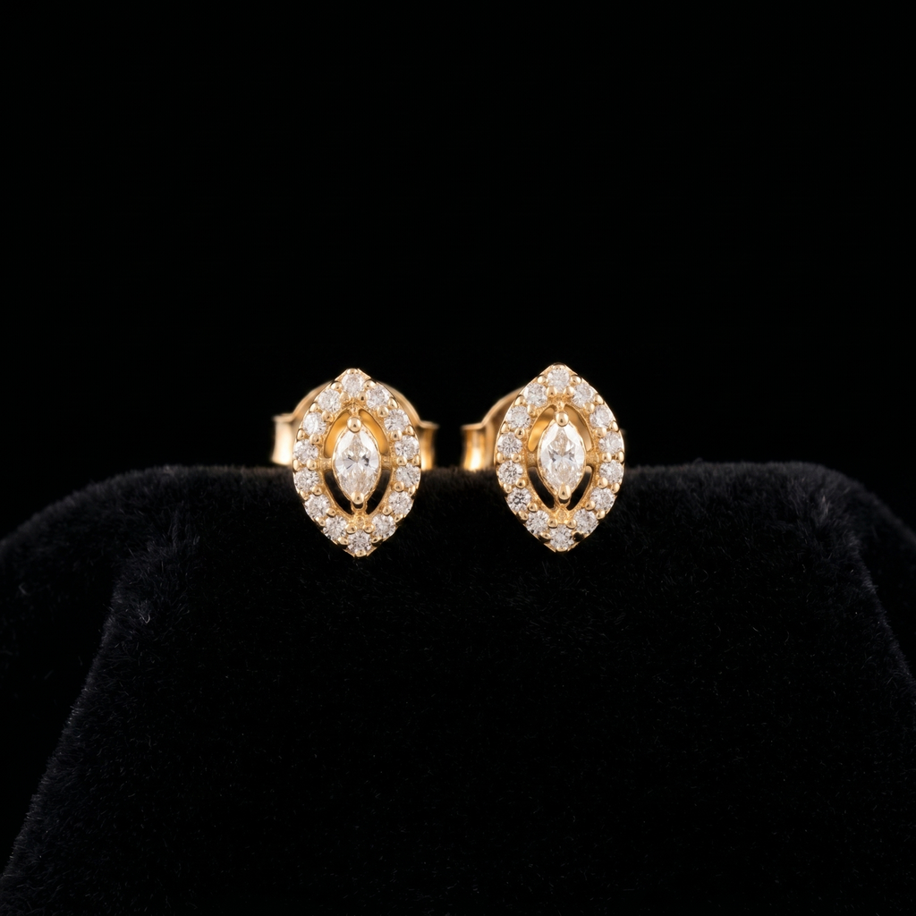 0.4 Ct EARRINGS with the Purity of 18K