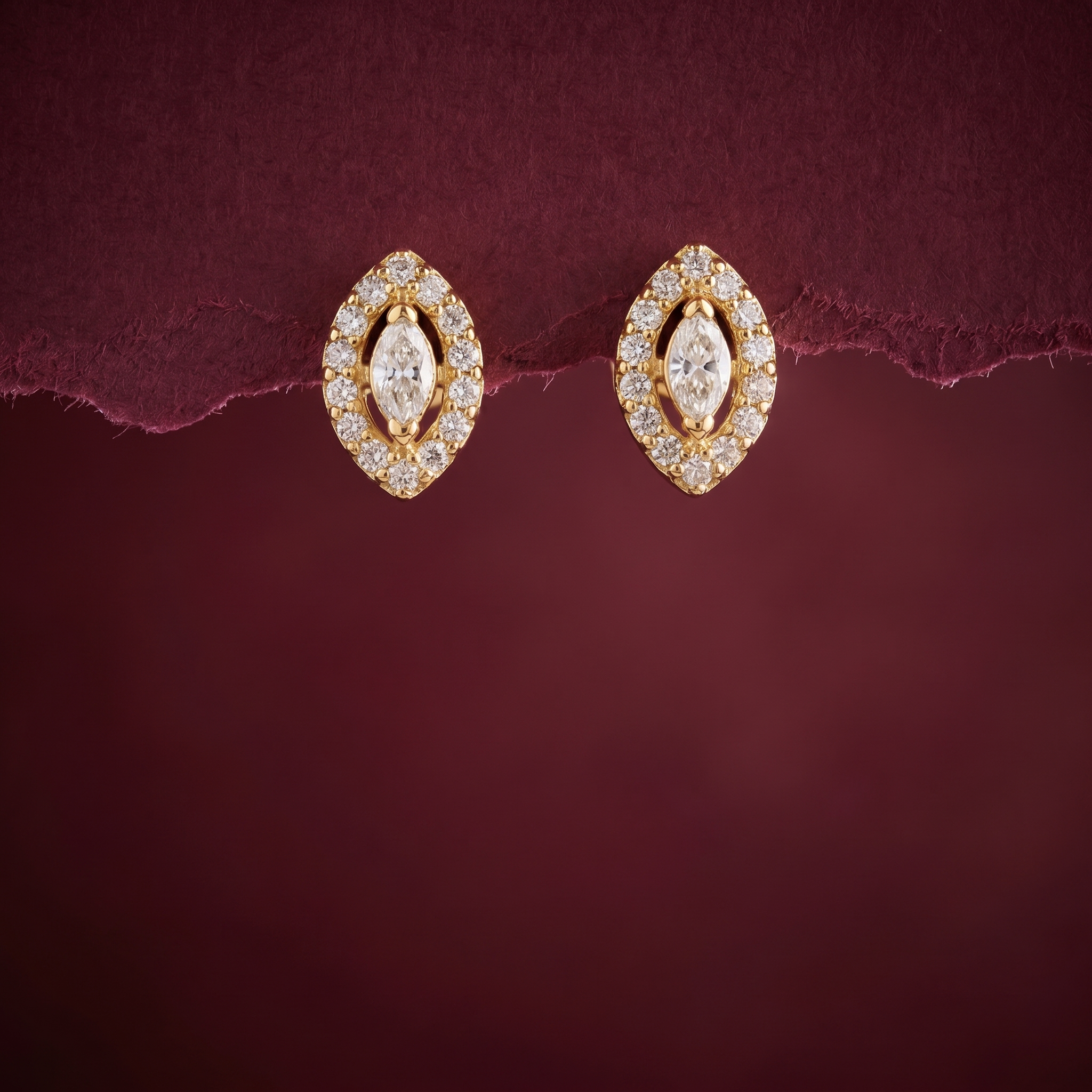 0.4 Ct EARRINGS with the Purity of 18K