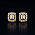 0.4Ct of Earring  With the Purity of 18K