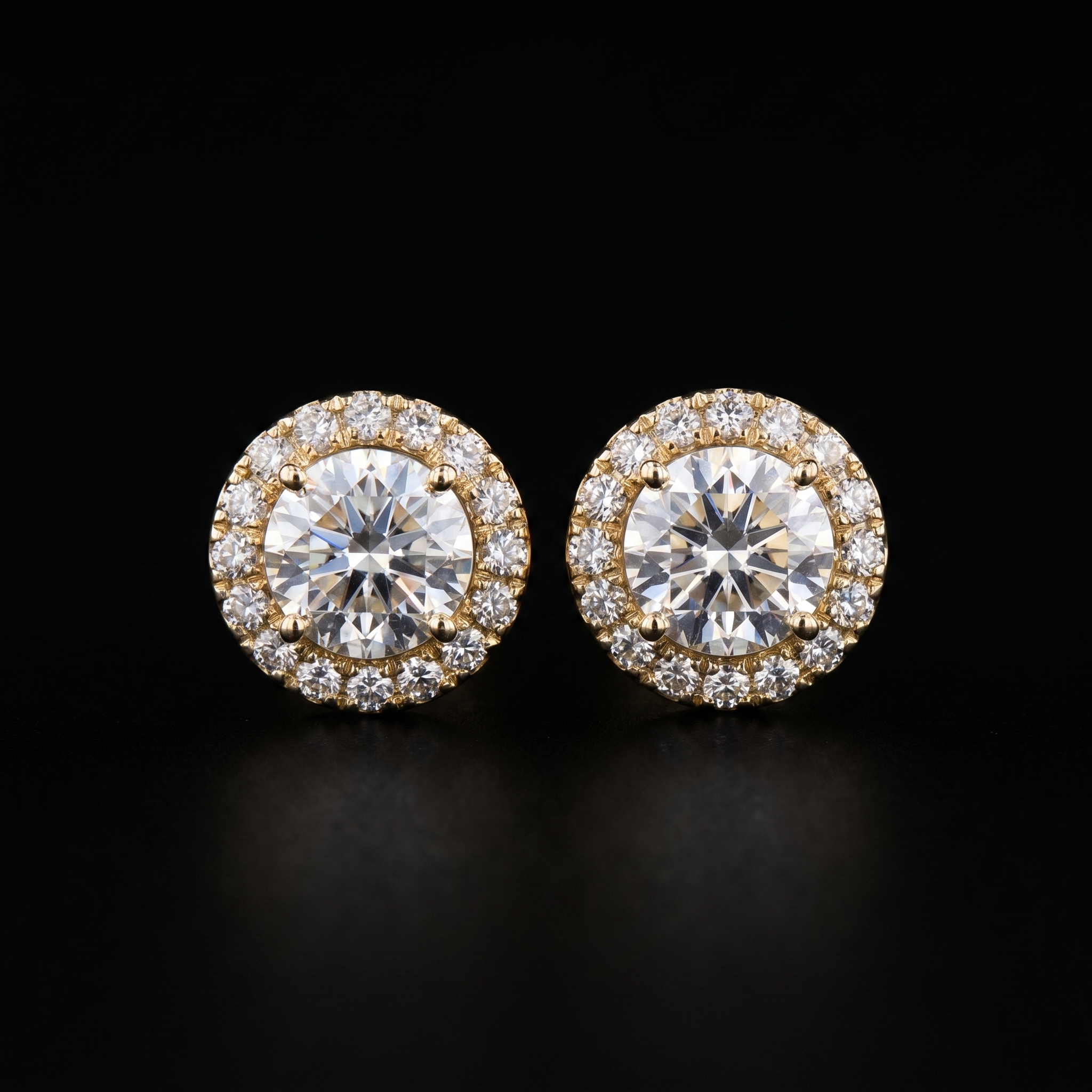 0.58Ct of Earring  With the Purity of 18K