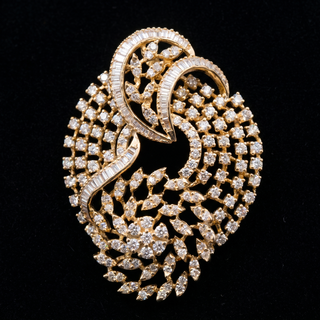 1.87Ct of Locket With Purity of 18K
