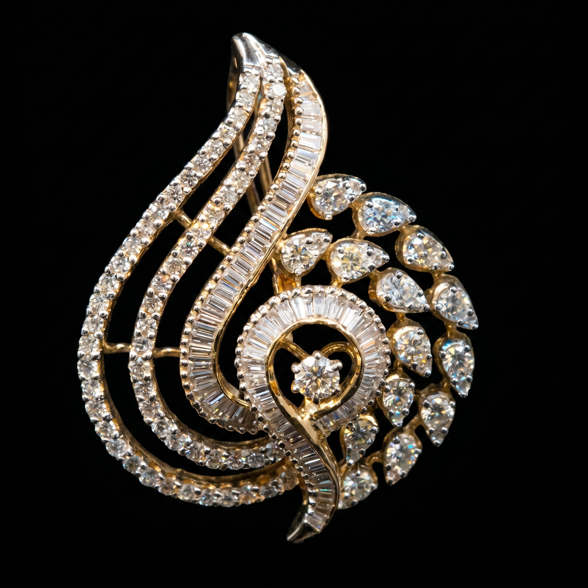 2.38Ct of Locket With Purity of 18K