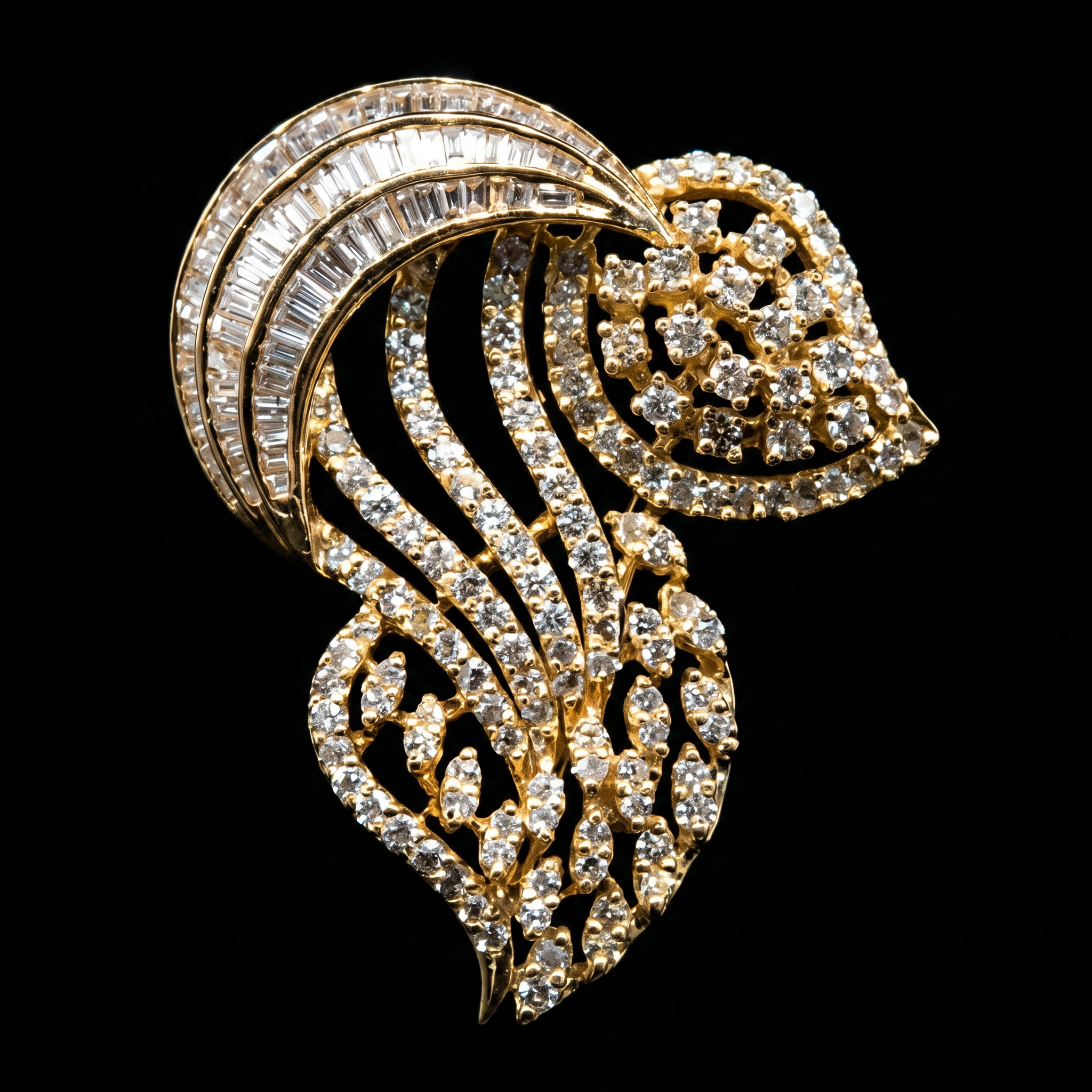 2.93Ct of Locket With Purity of 18K