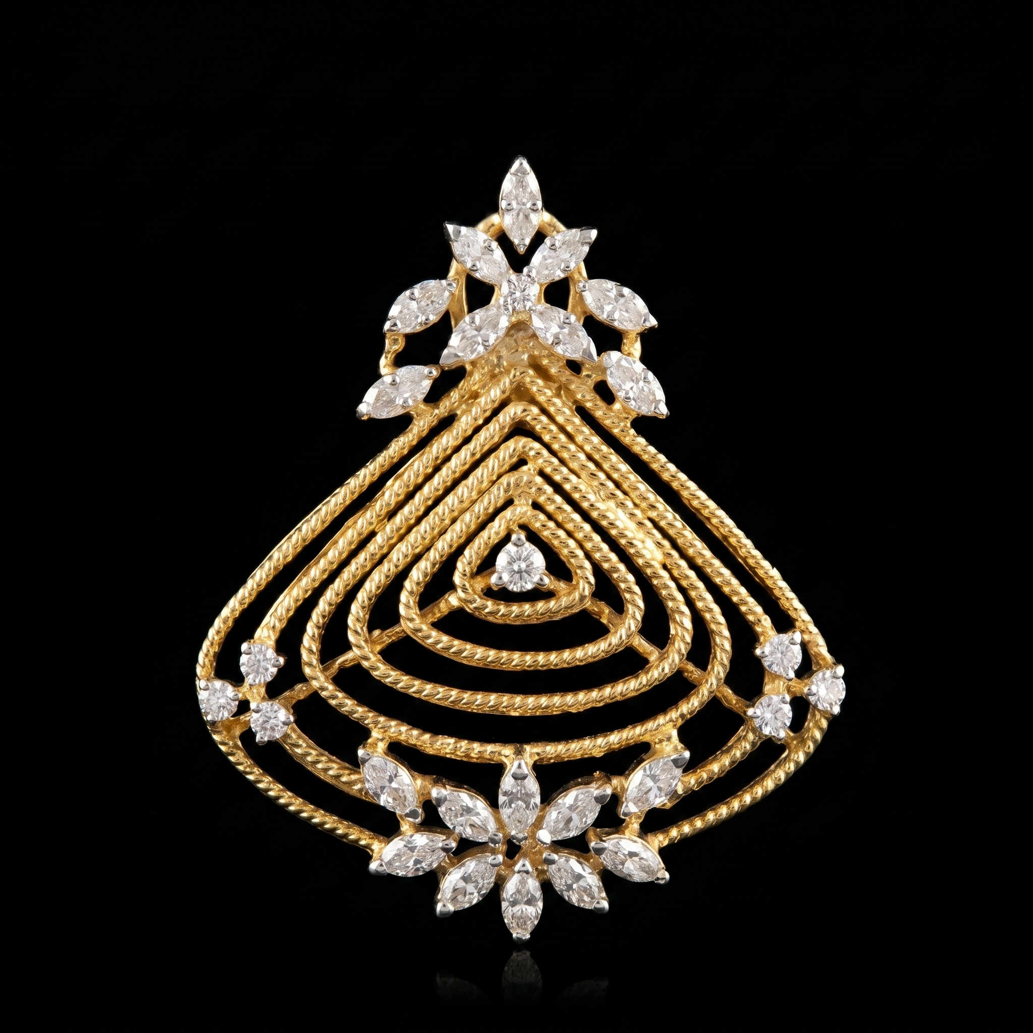 0.64Ct of Locket With Purity of 18K