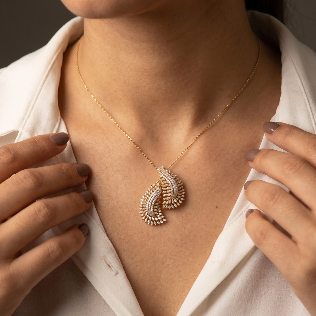 4.93Ct of Locket With Purity of 18K