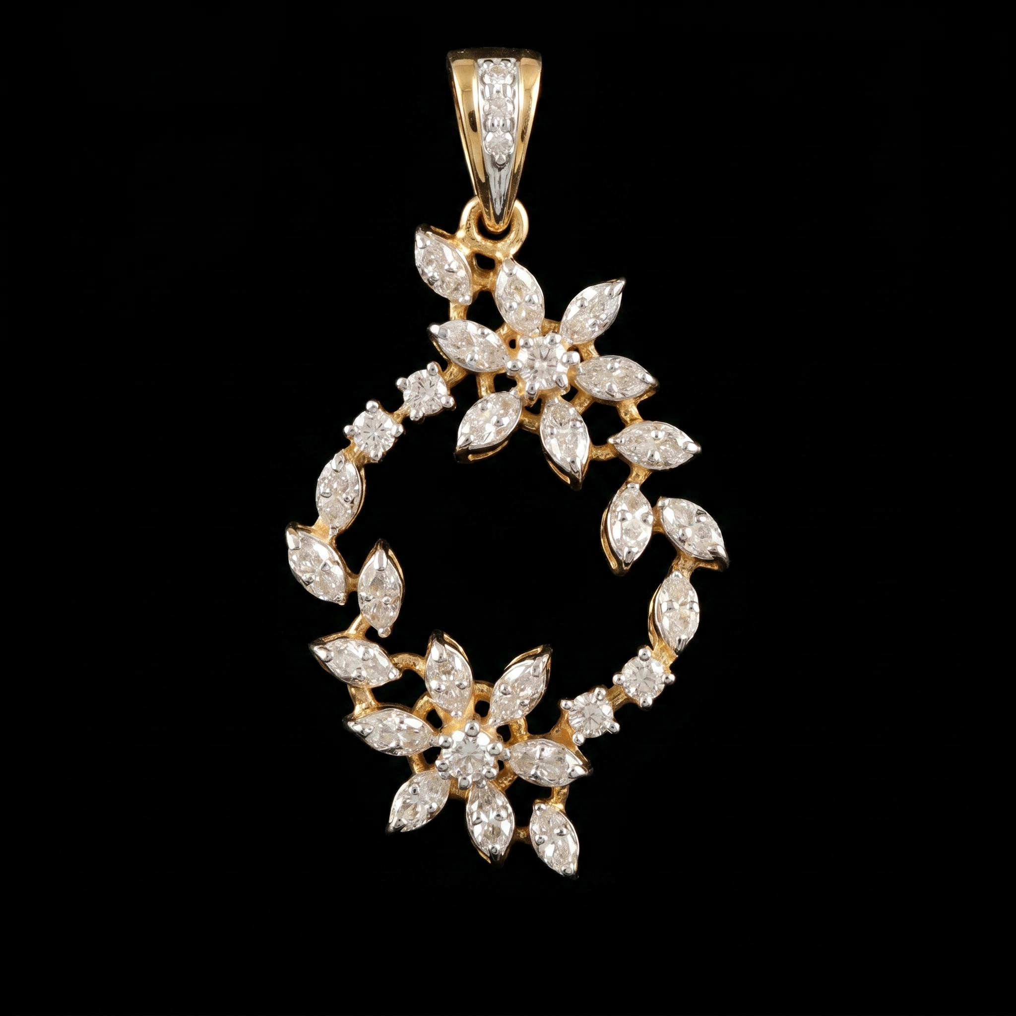 0.78Ct of Locket With Purity of 18K