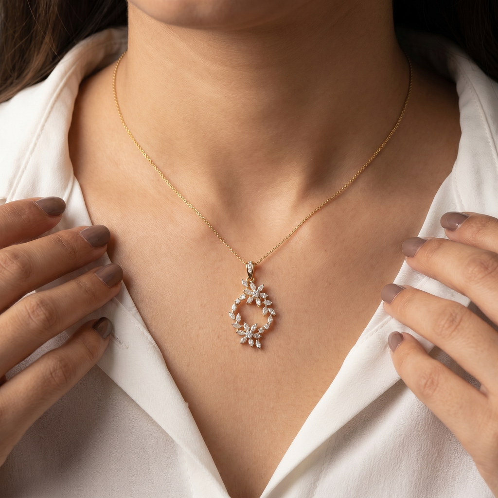 0.78Ct of Locket With Purity of 18K