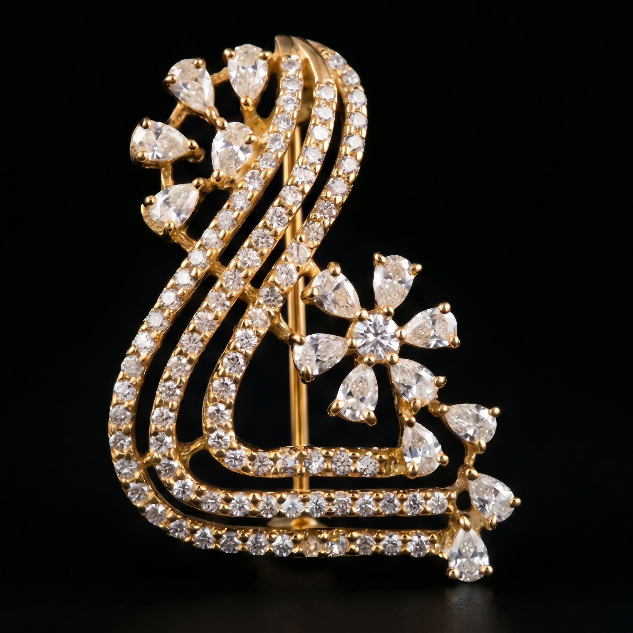3.7Ct of Locket With Purity of 18K