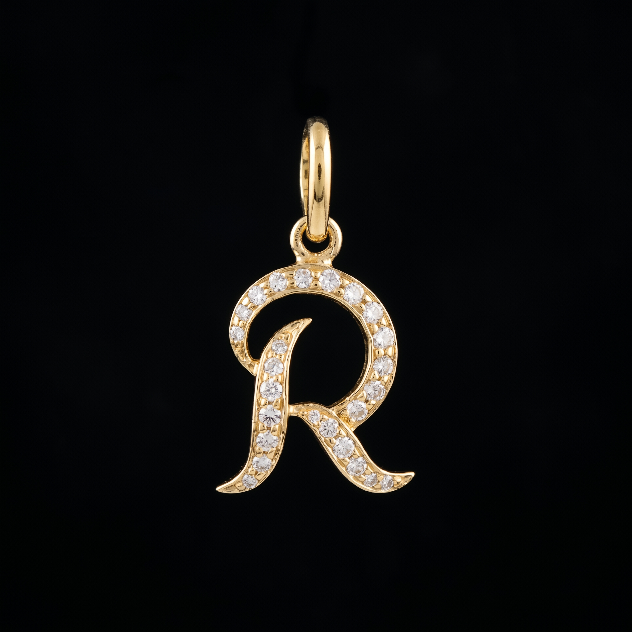 0.22Ct of Locket With Purity of 18K