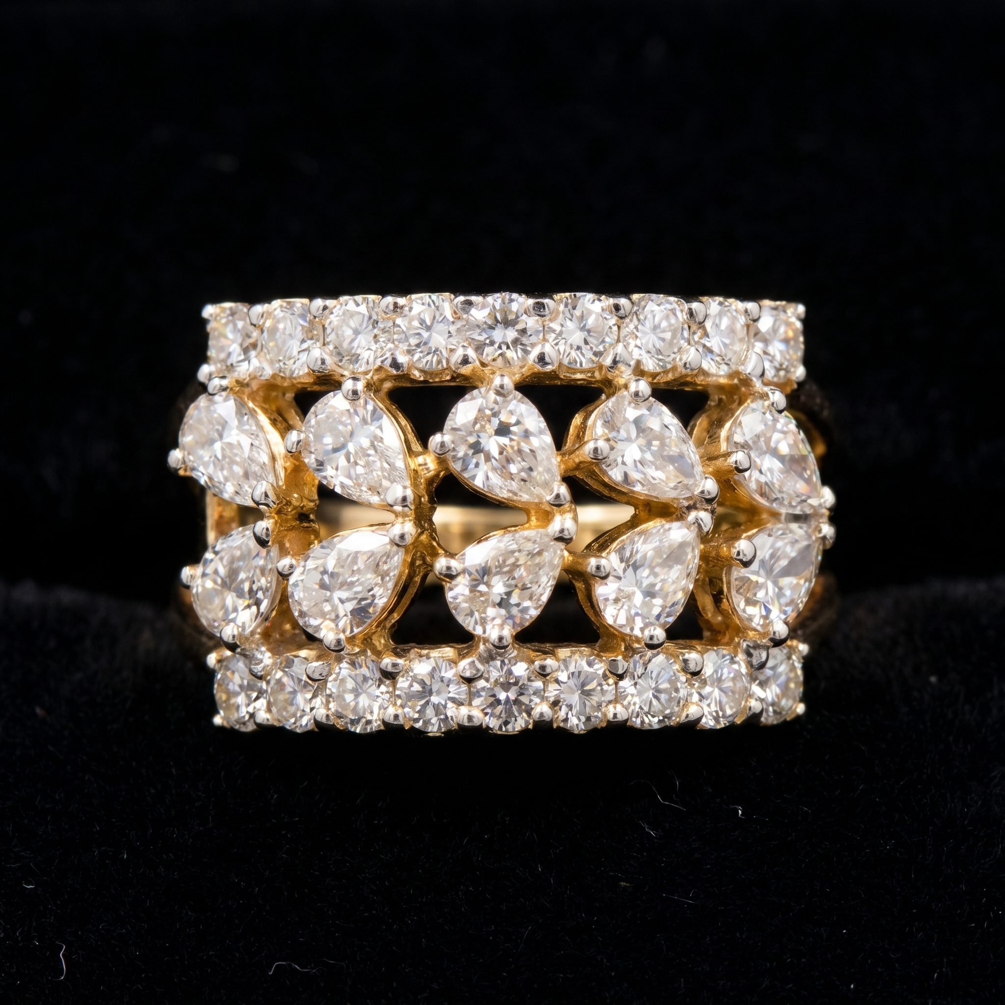 1.55Ct of Ring With Purity of 18K